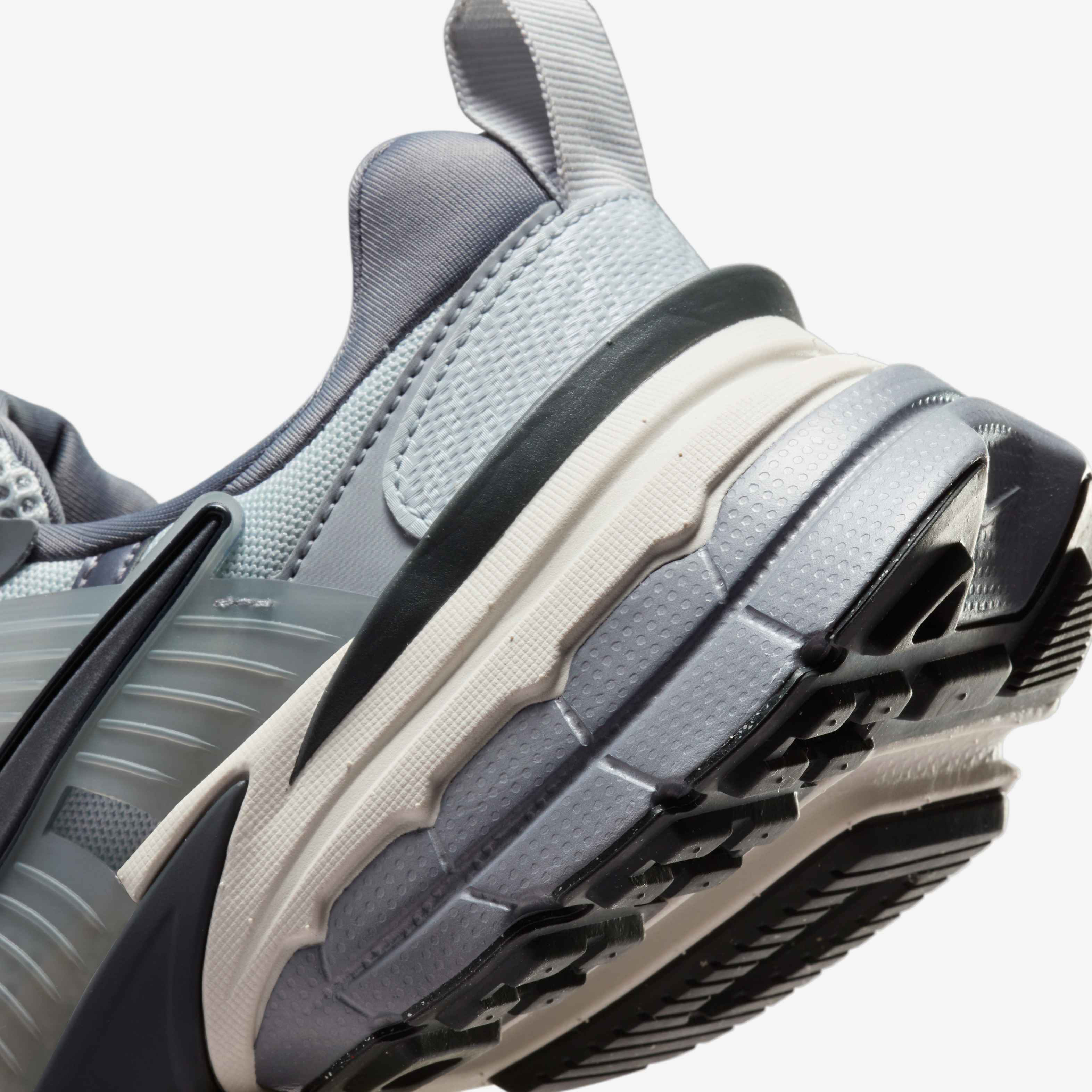 Nike V2K Run image number 8