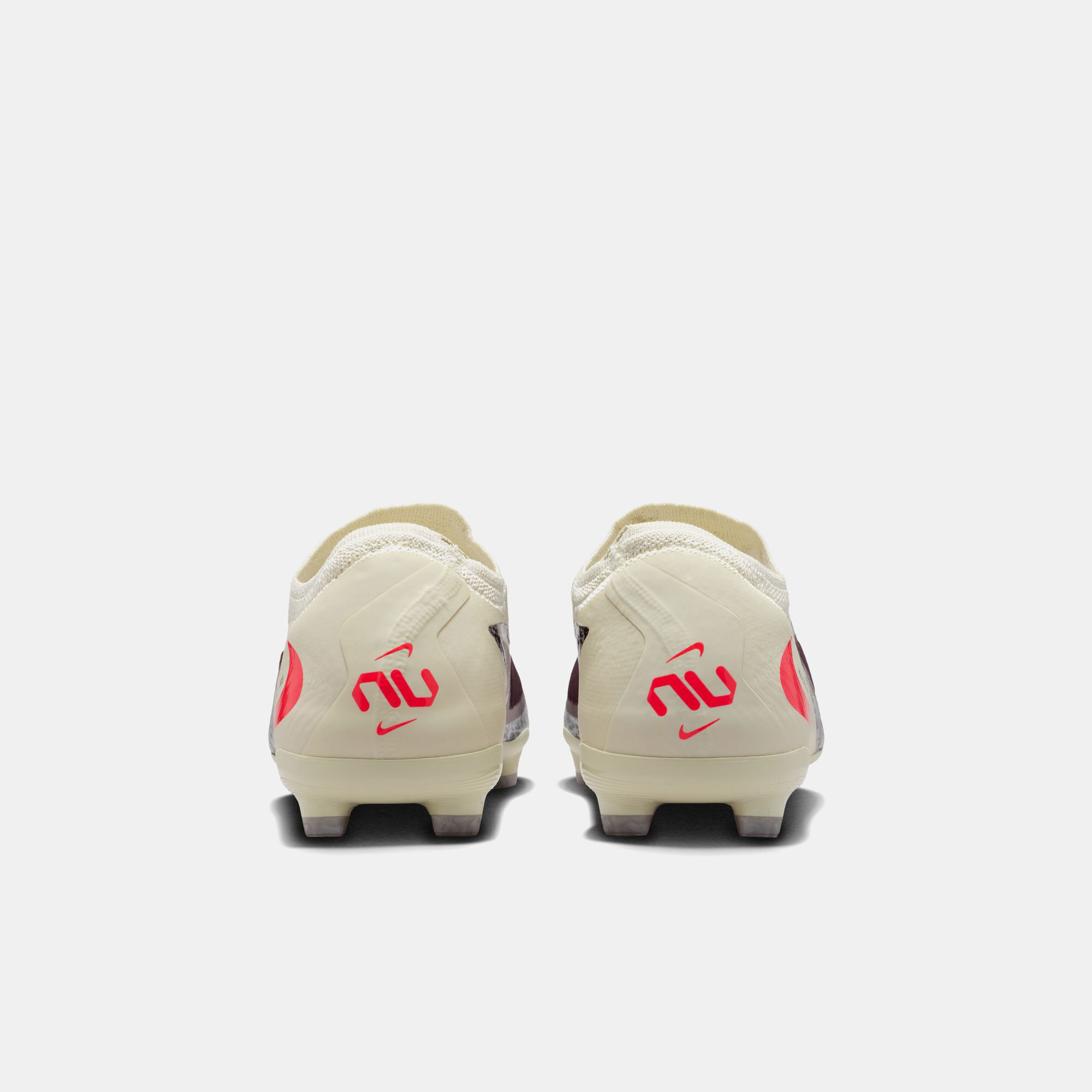 Nike United Jr. Phantom 6 Low Pro image number 1