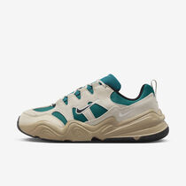 Nike Tech Hera