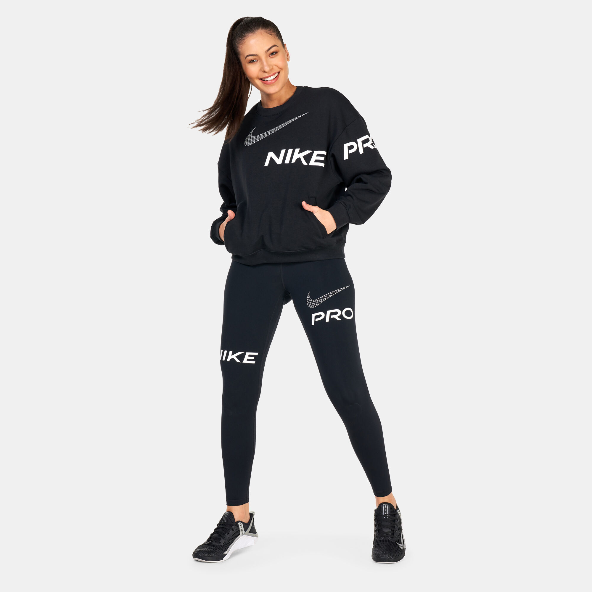 Nike pro sweatpants sale womens
