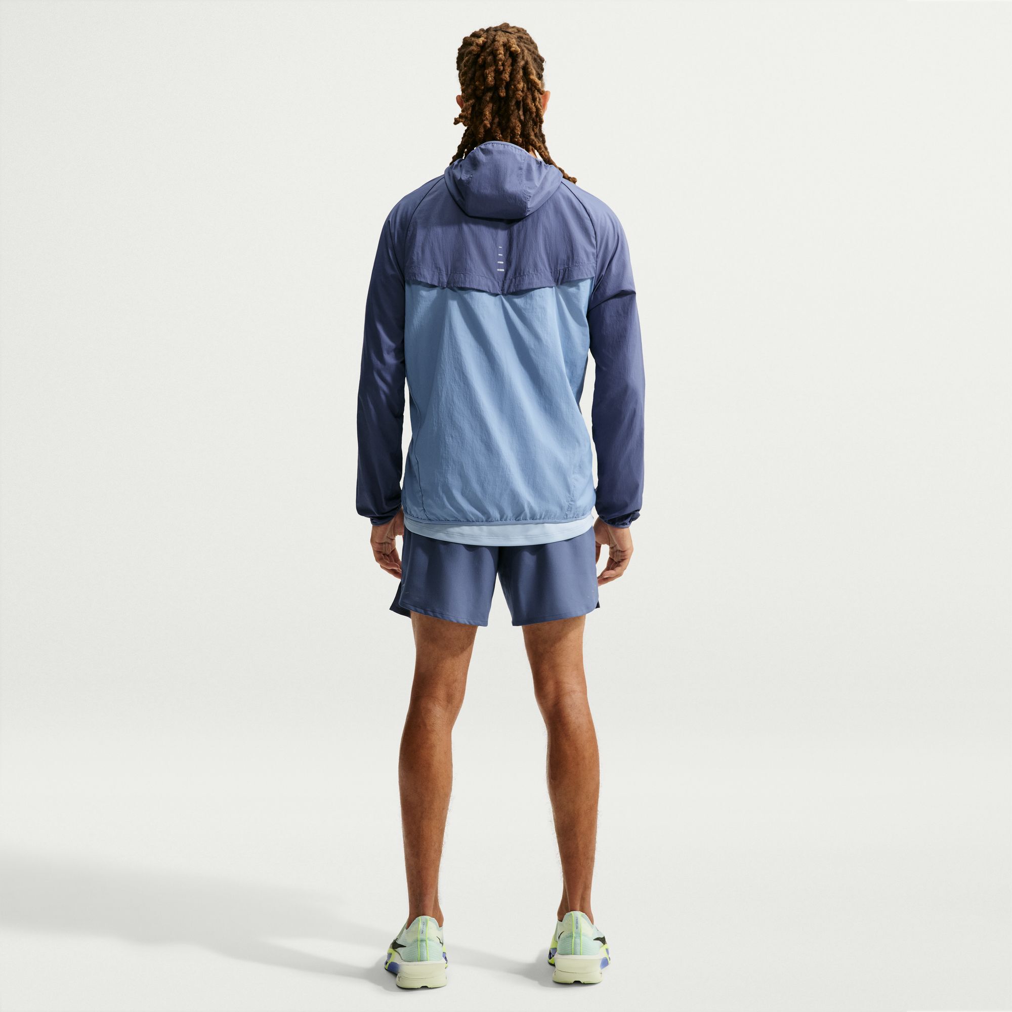 Nike Stride image number 1