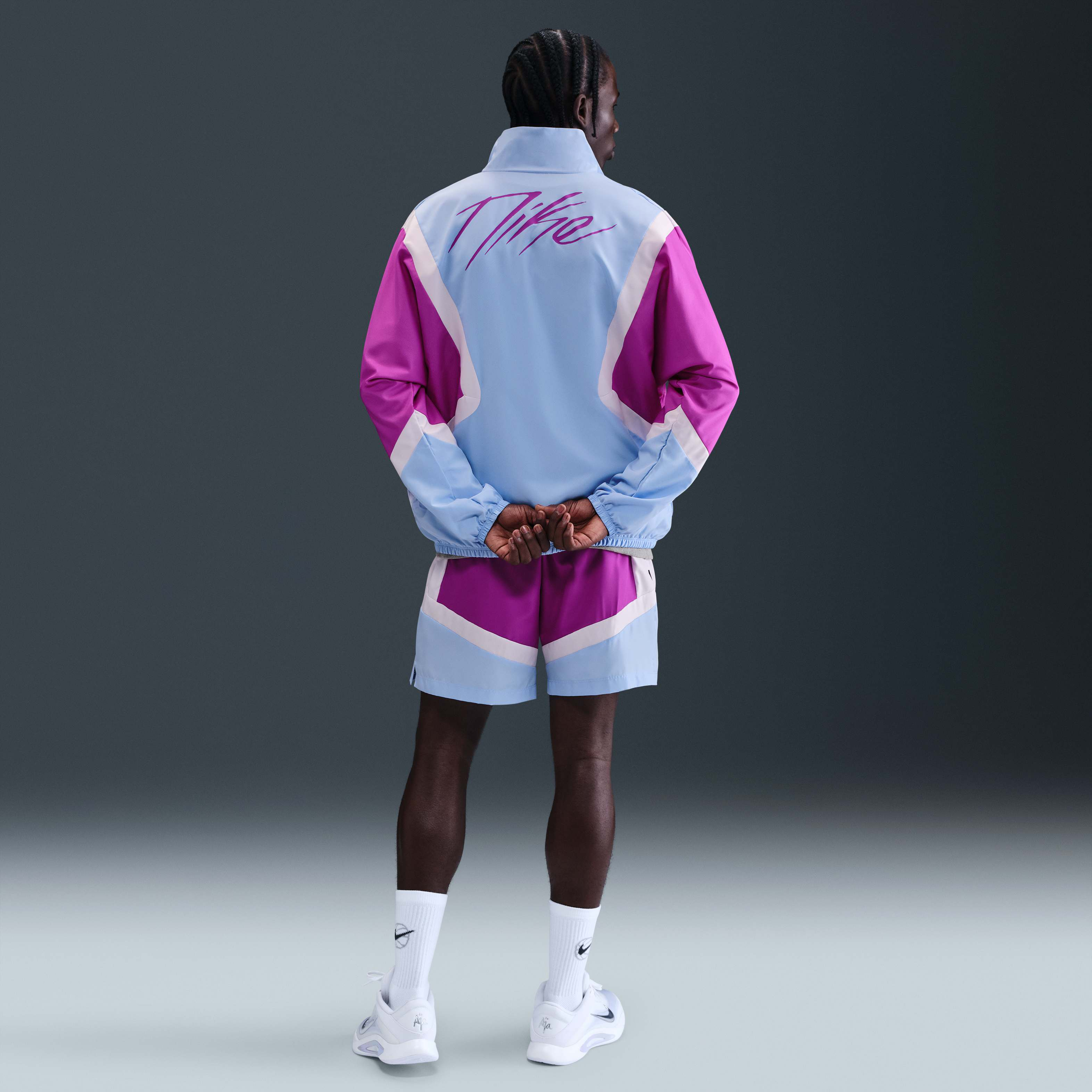 Nike Icon image number 3