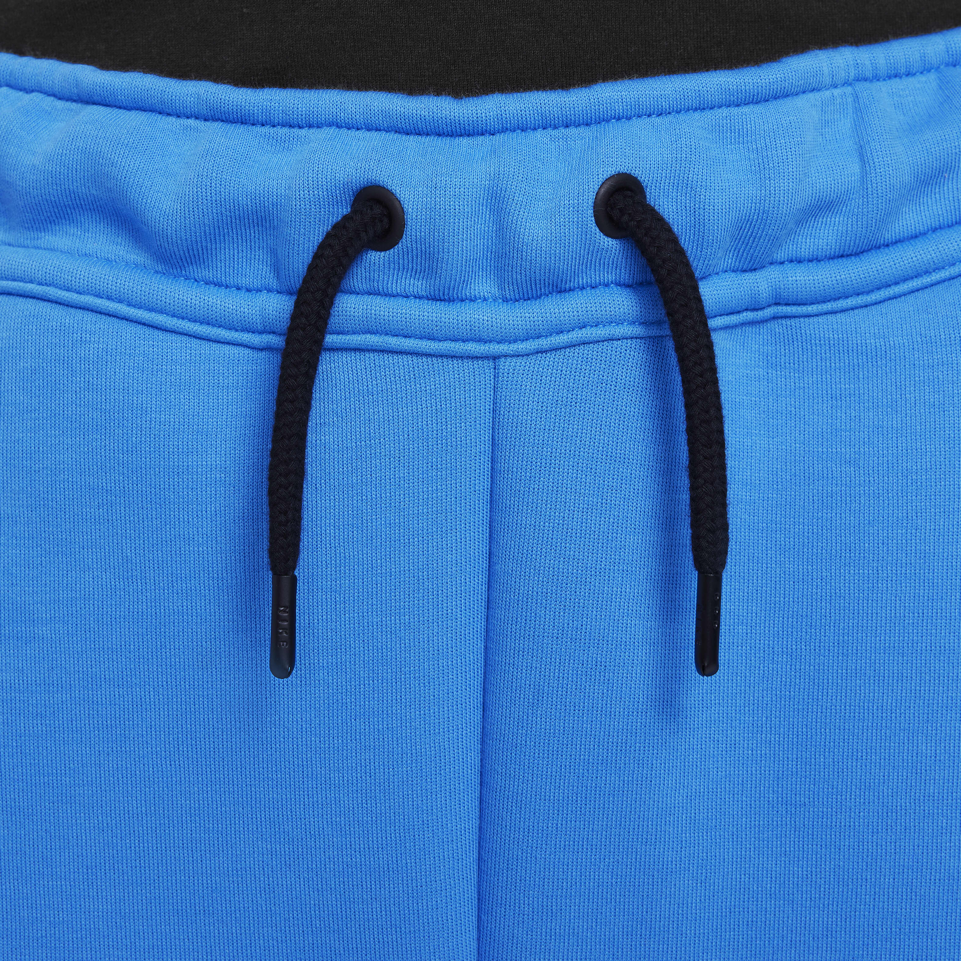 Nike Sportswear Tech Fleece image number 2