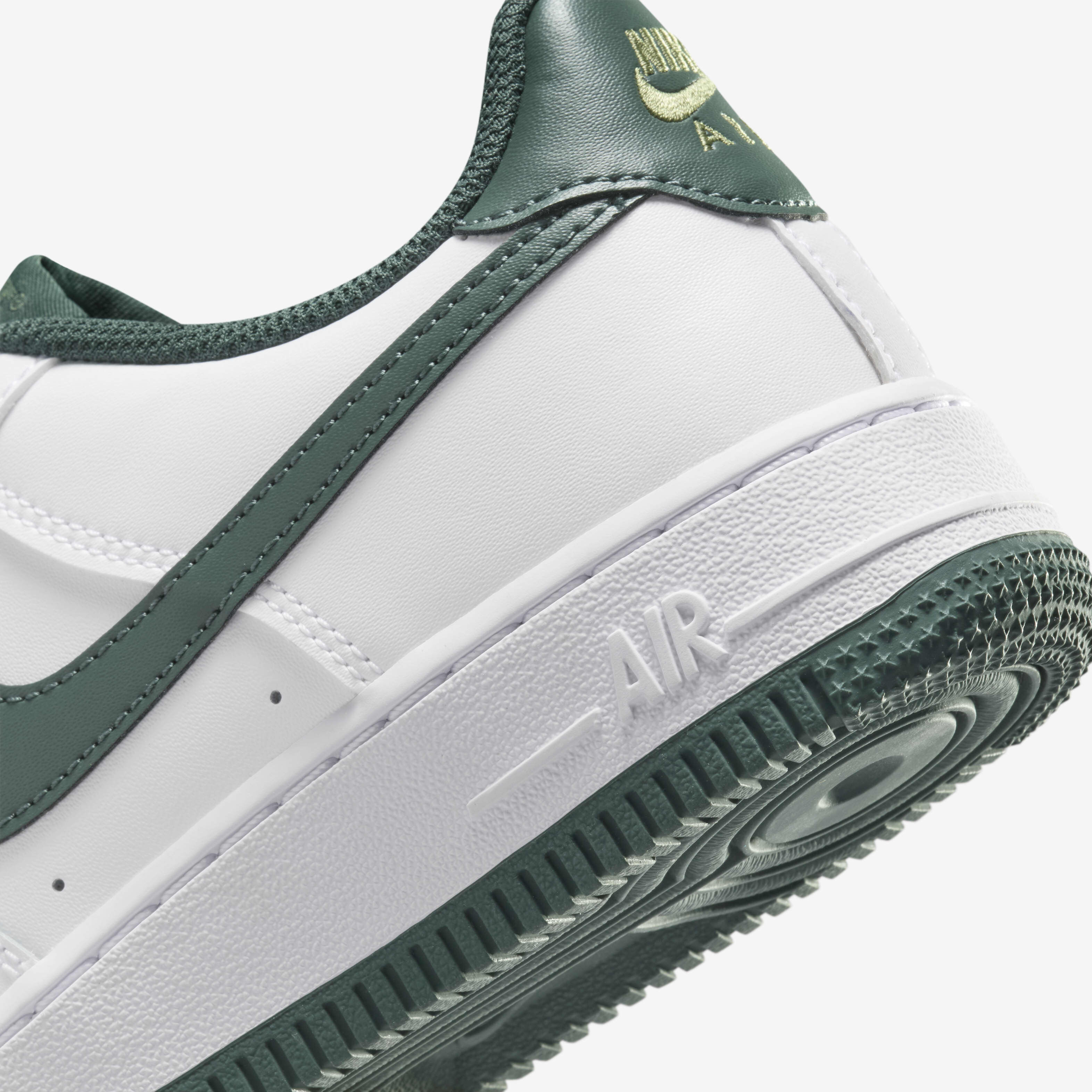 Buy Nike Air Force 1 Older Kids Shoes Nike Saudi Official