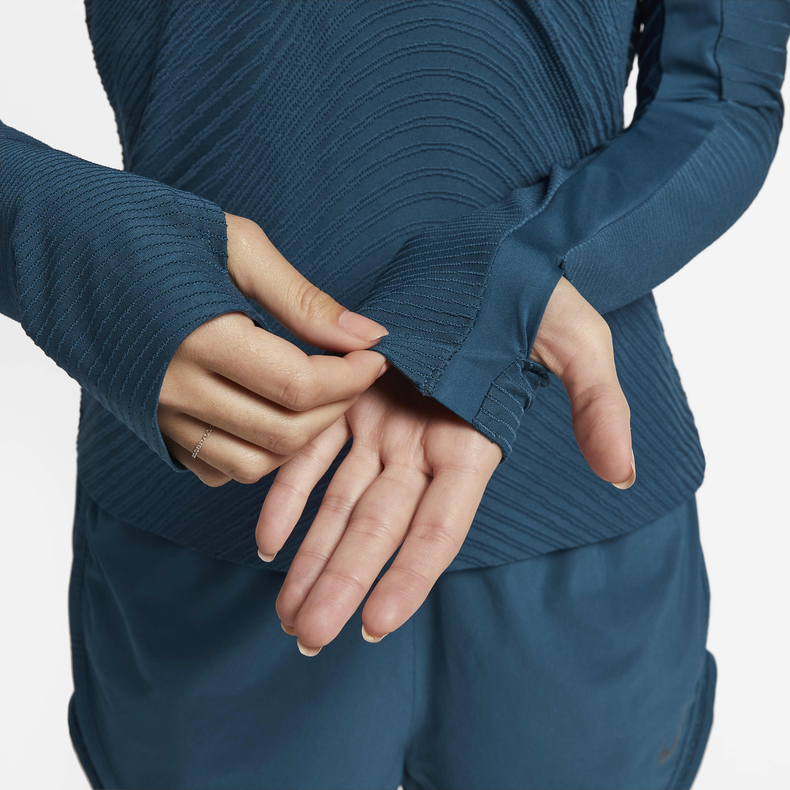 Nike Therma-FIT ADV Run Division image number 6