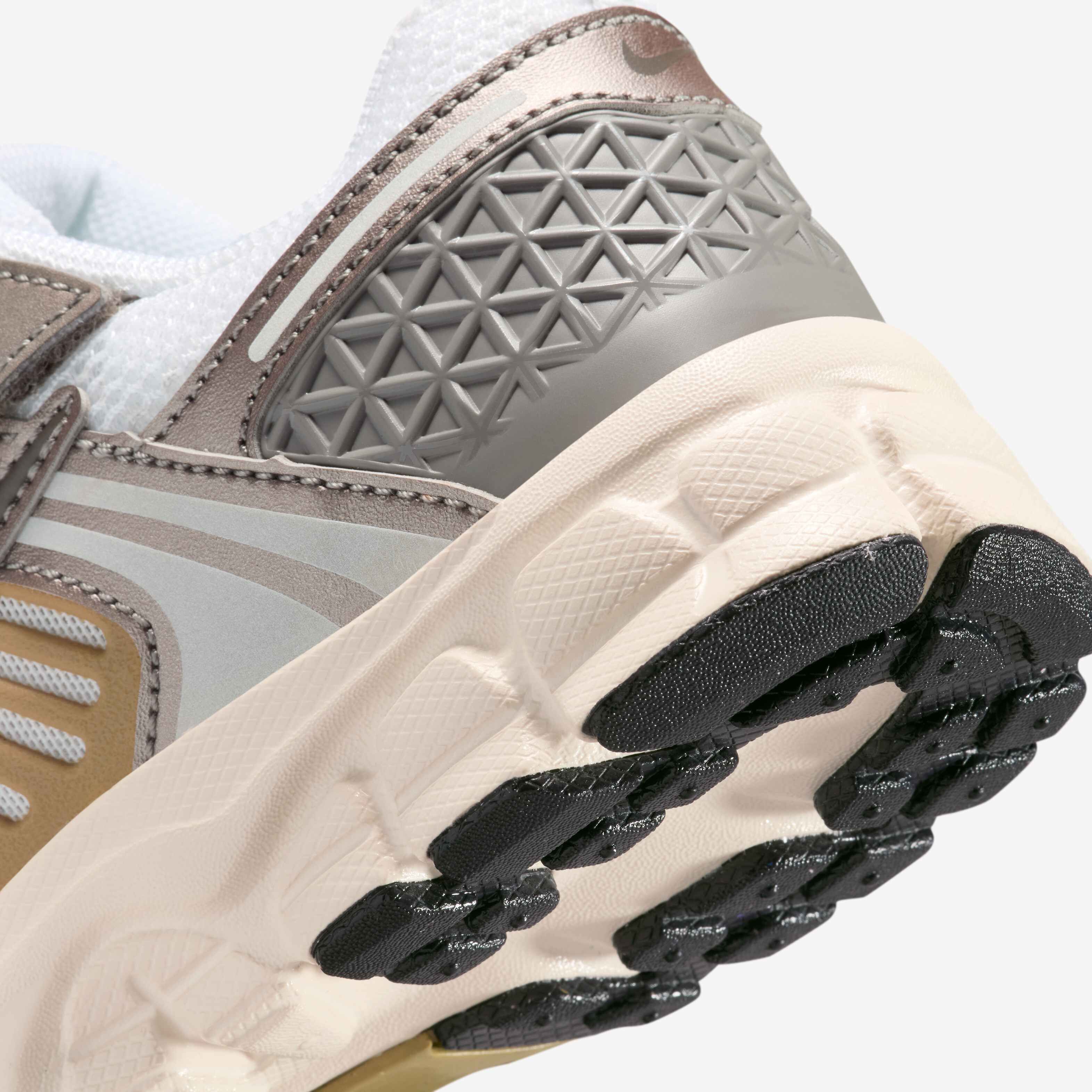 نايكي فوميرو 5 image number 7