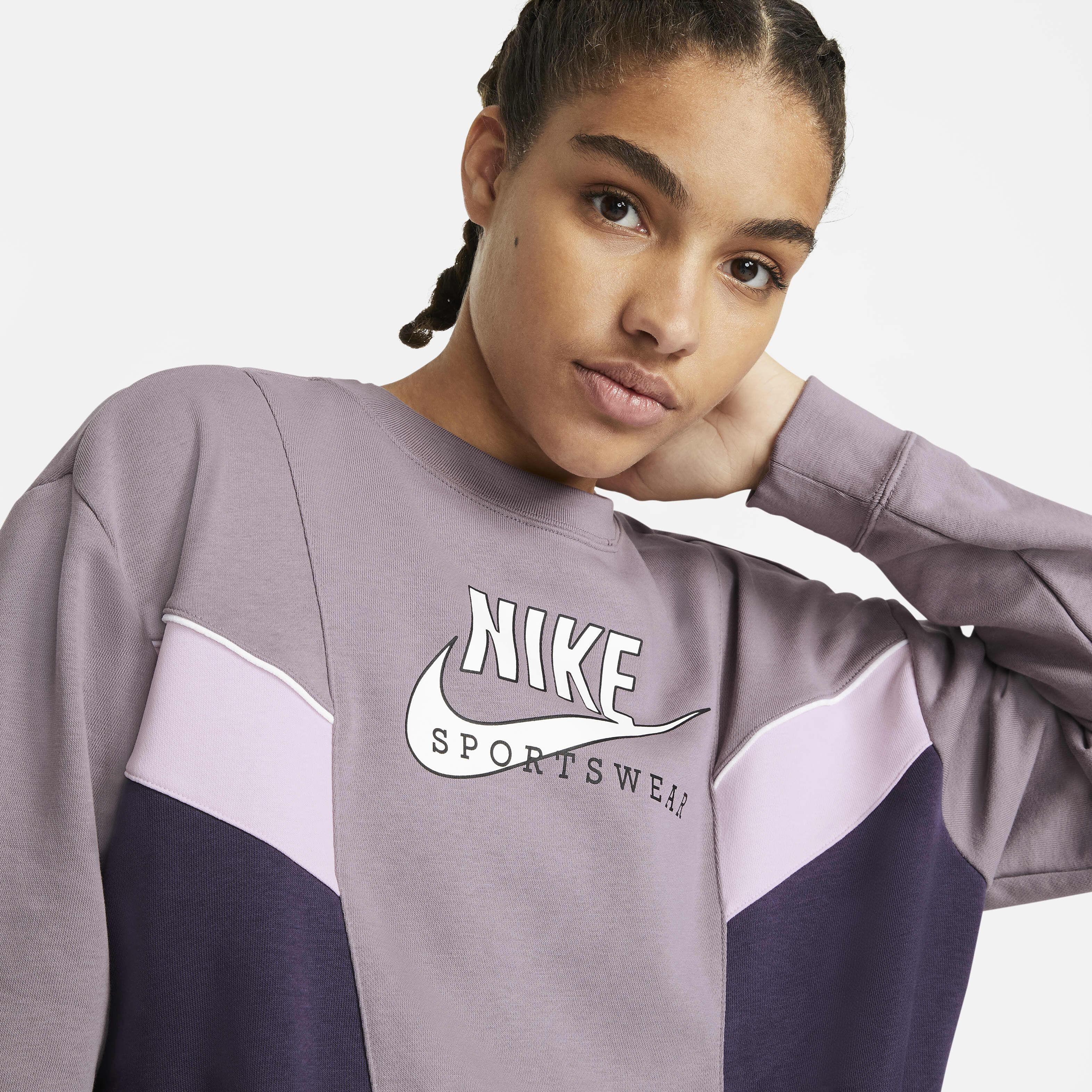 Nike Sportswear Heritage image number 2