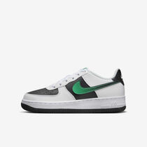 Nike Force 1 LV8 2