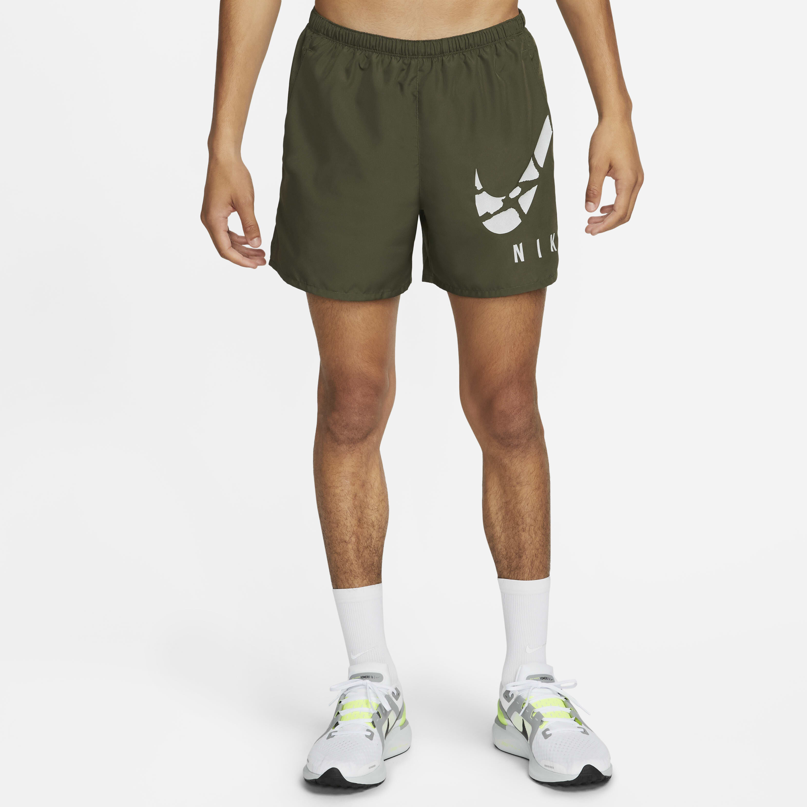Nike Dri-FIT Challenger Run Division image number 0