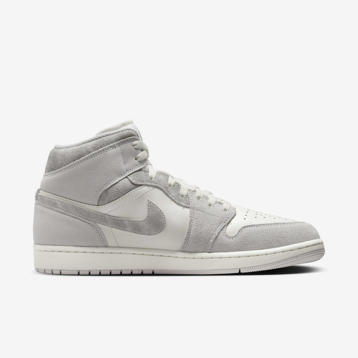 Air Jordan 1 Mid SE image number 2 Air Jordan 1 Mid SE image number 2