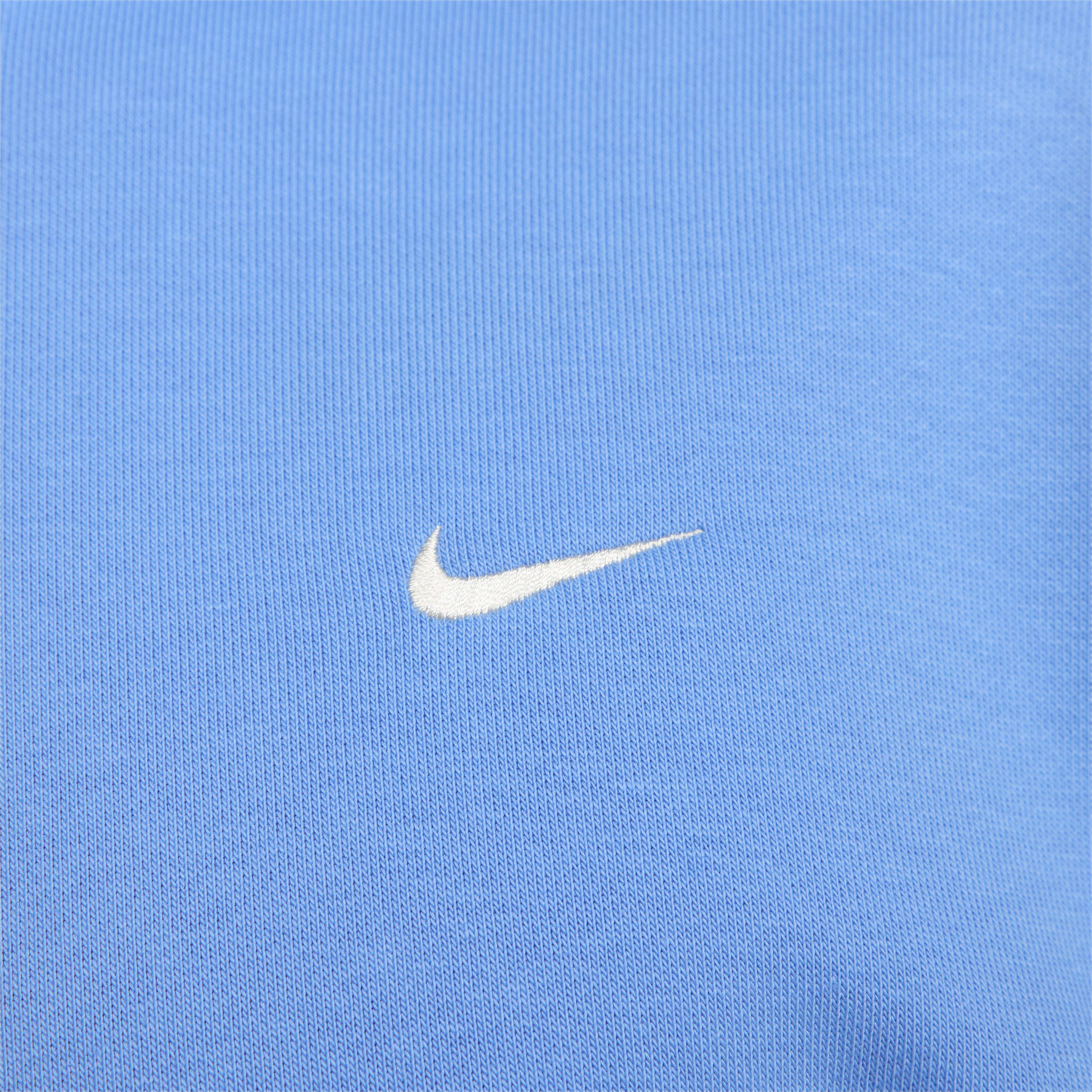 Nike Standard Issue image number 4