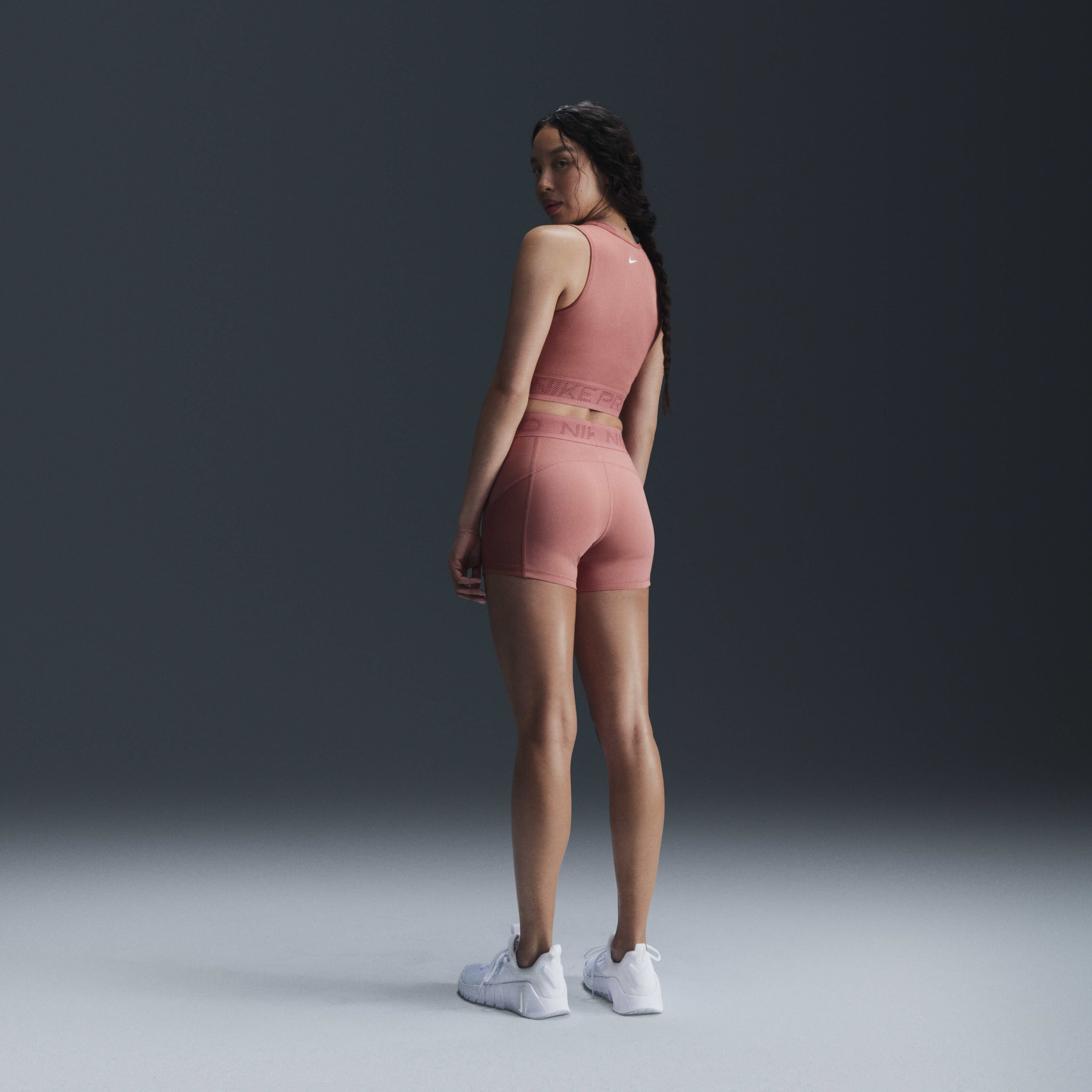 Nike Pro image number 4