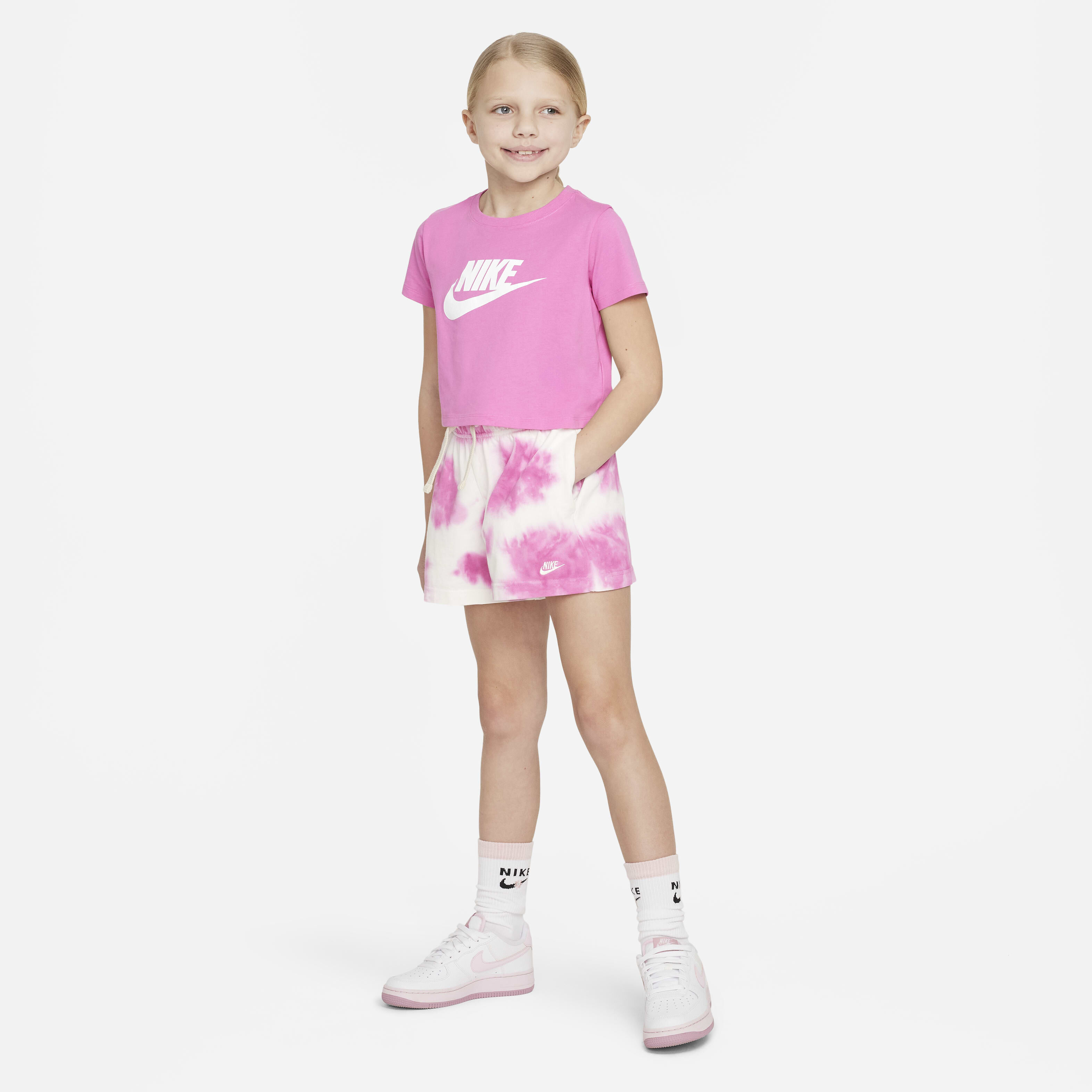 注目ブランド！Kicksers Got'em Tee White Pink Buy Nike Sportswear Older Kids' (Girls') Cropped T-Shirt