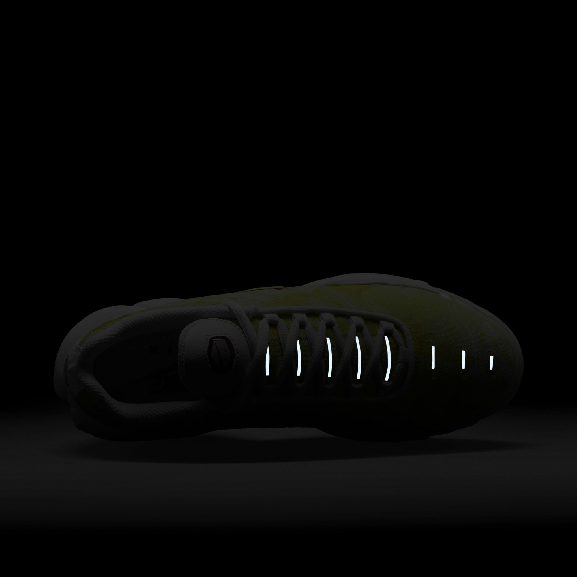 Zoom image