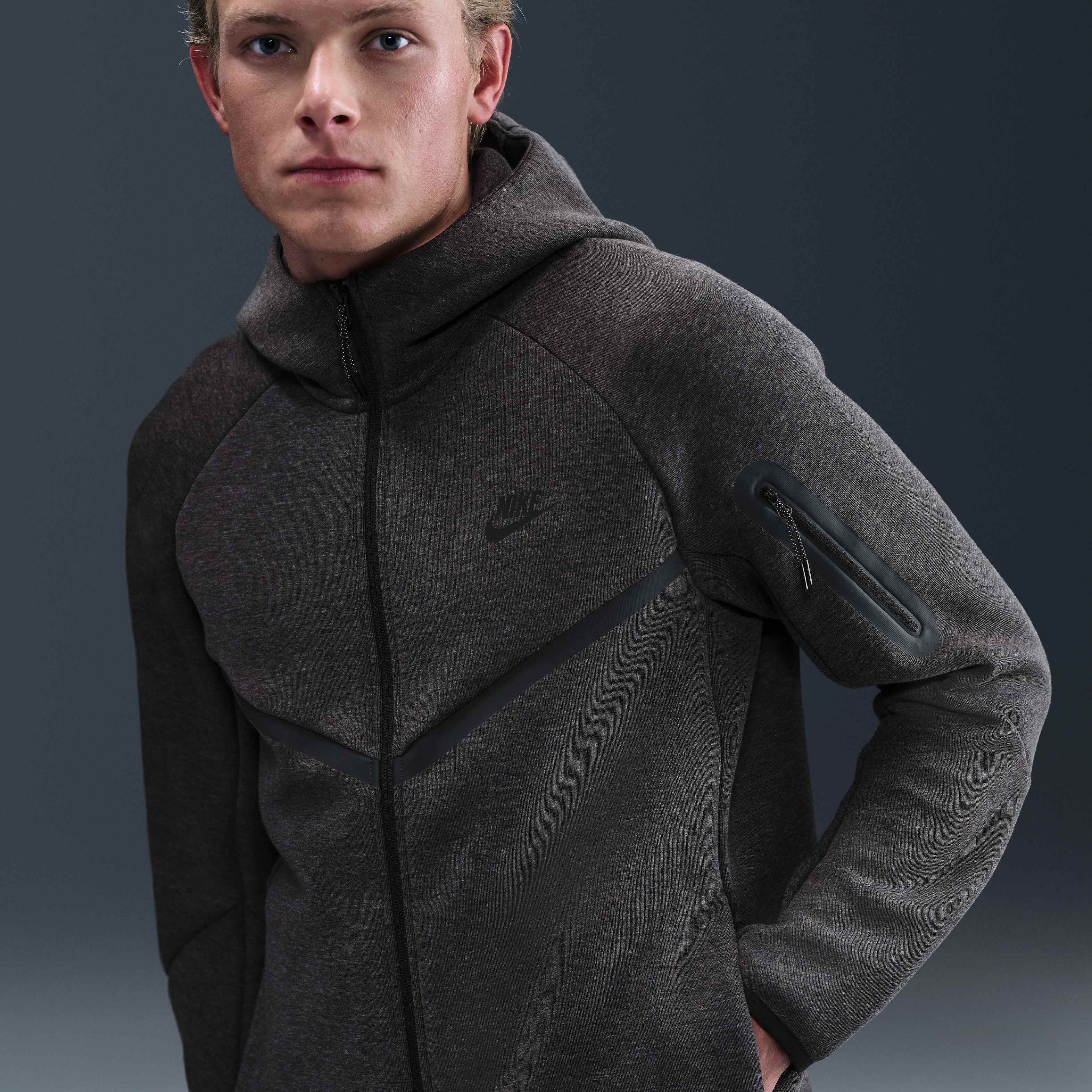 Nike Tech image number 0