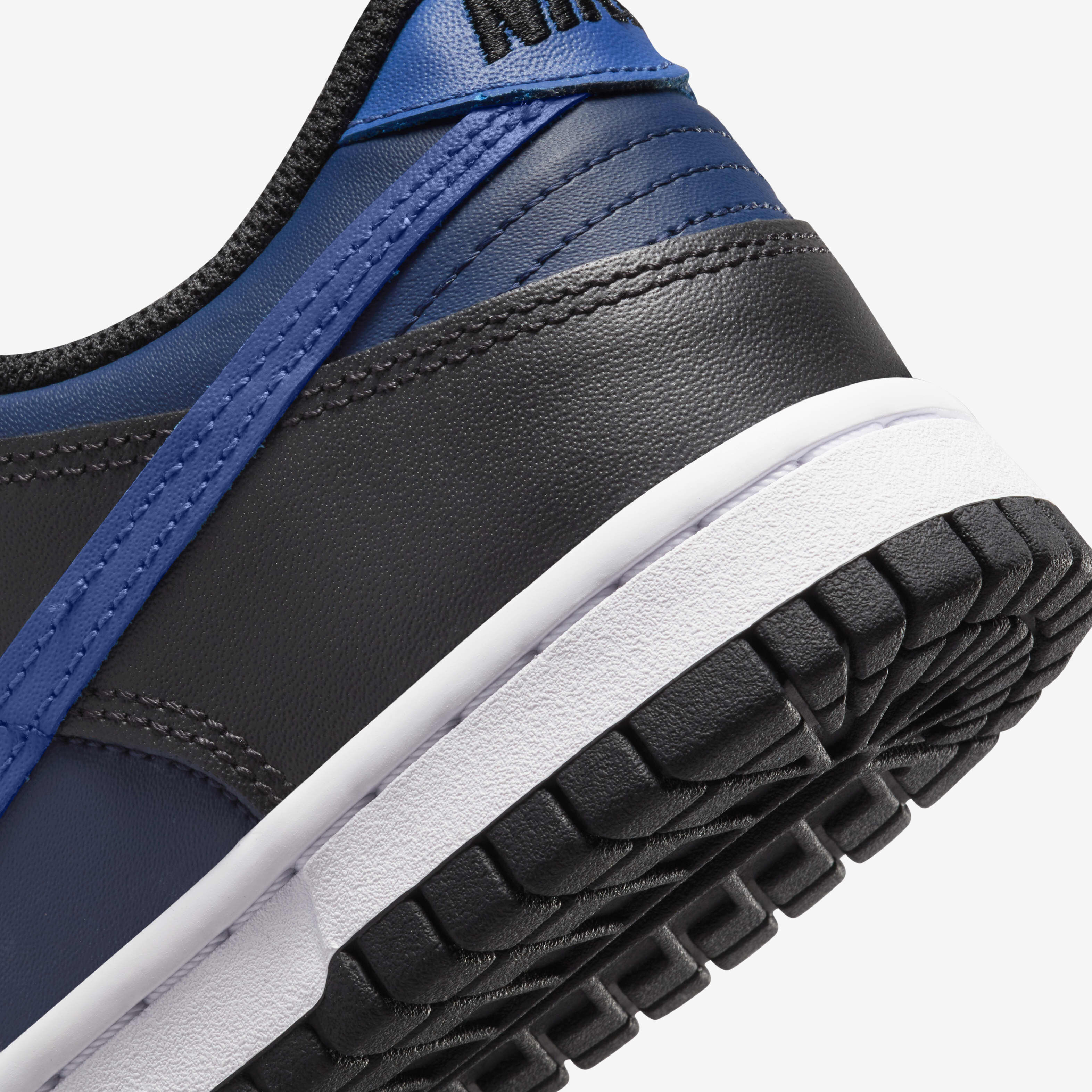 Nike Dunk Low image number 7