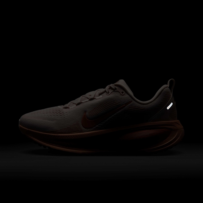 Nike Vomero 18 image number 9 Nike Vomero 18 image number 9