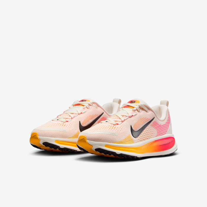 Nike Vomero 18 image number 4 Nike Vomero 18 image number 4