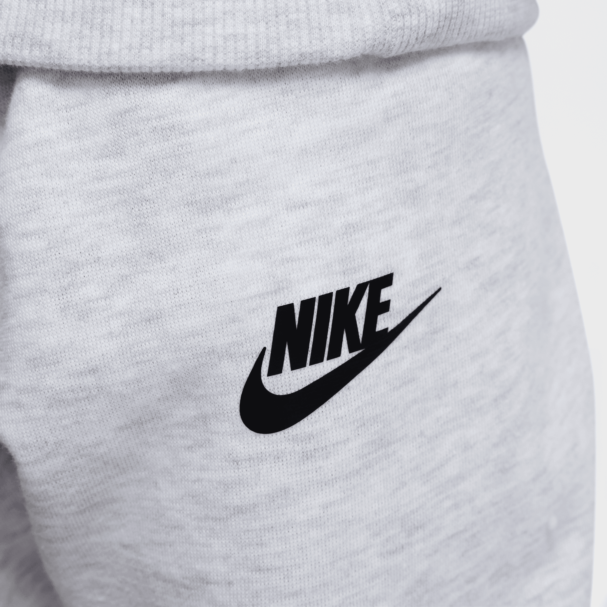 نايكي سبورتسوير image number 2