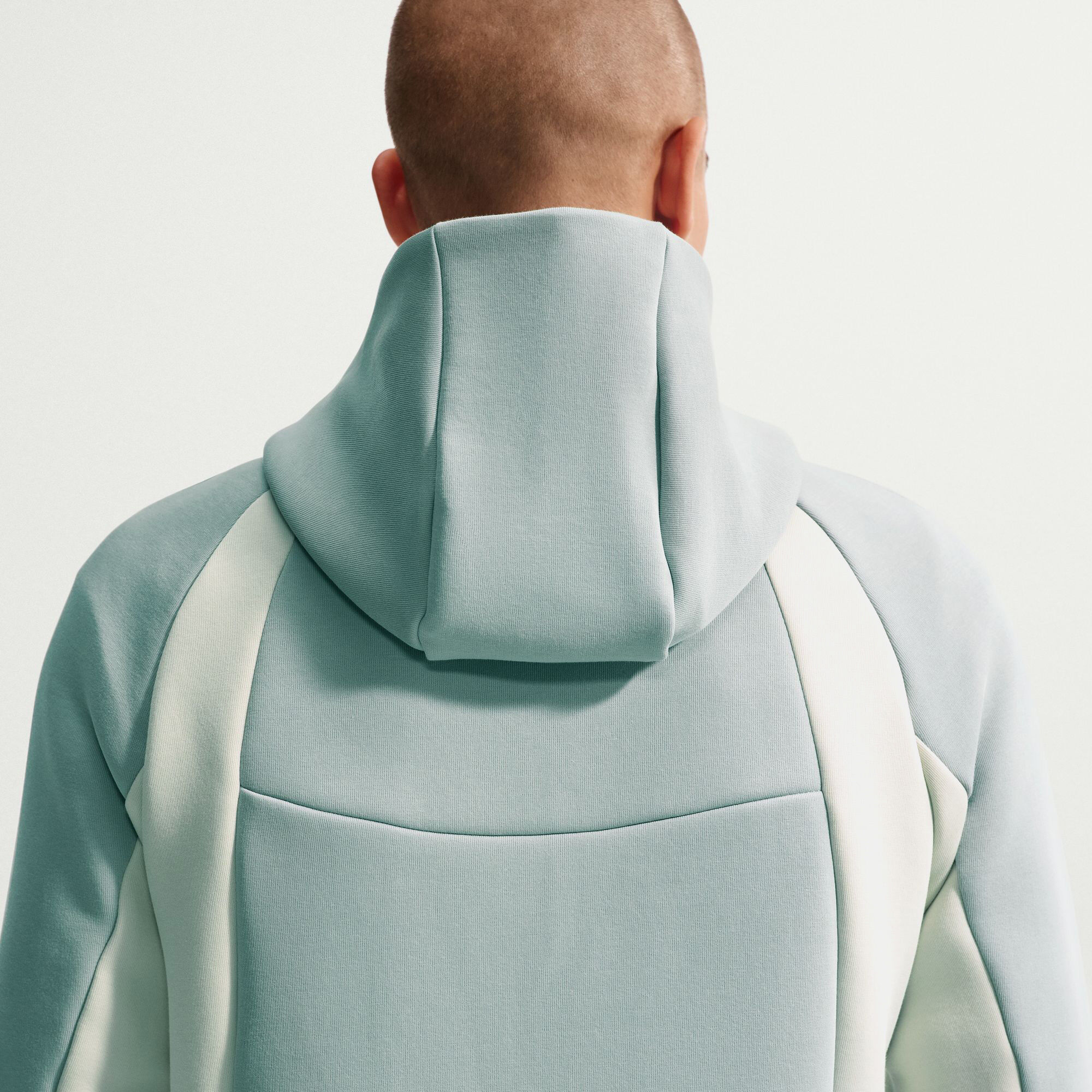 Nike Tech image number 3