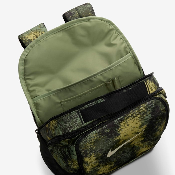 nike brasilia backpack green Printed (Medium, 24L) The Nike Brasilia 9.5 Camo AOP backpack is not only a stylish accessory Buy Nike Brasilia Backpack (Medium,