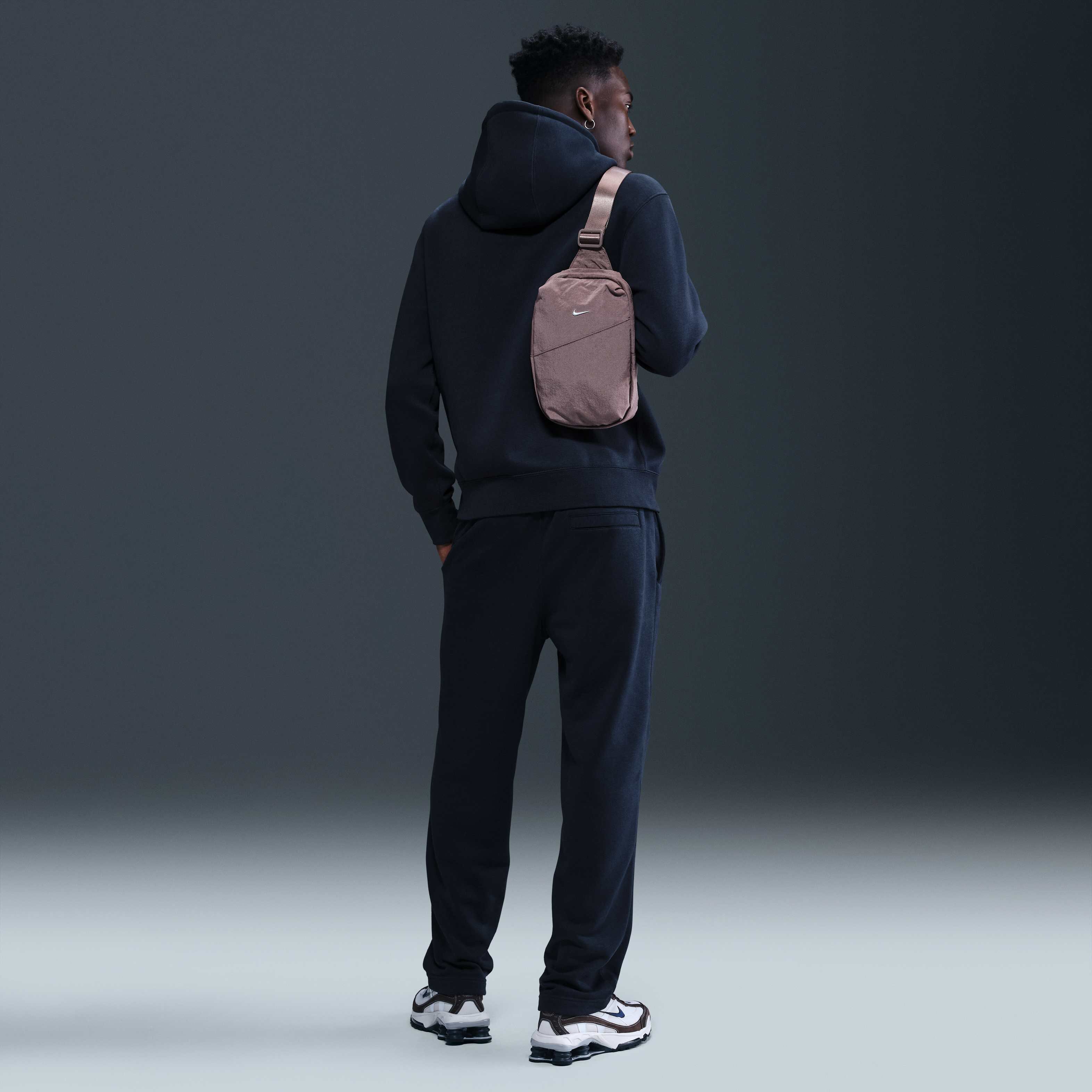 Nike Sportswear Club image number 4