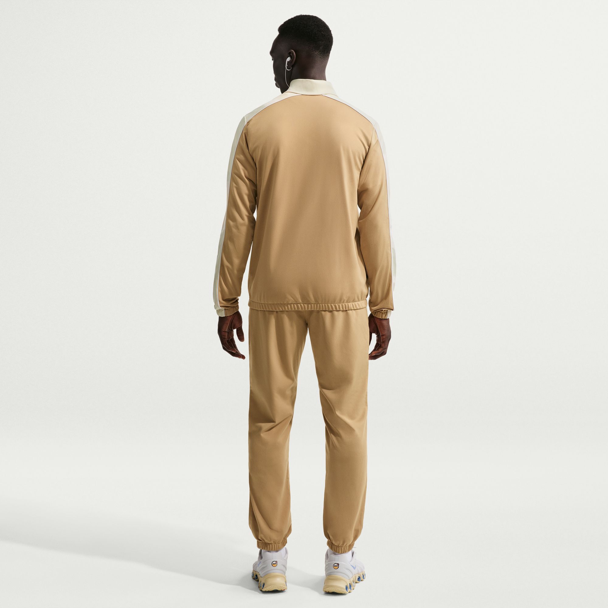 Nike Sportswear Club image number 1