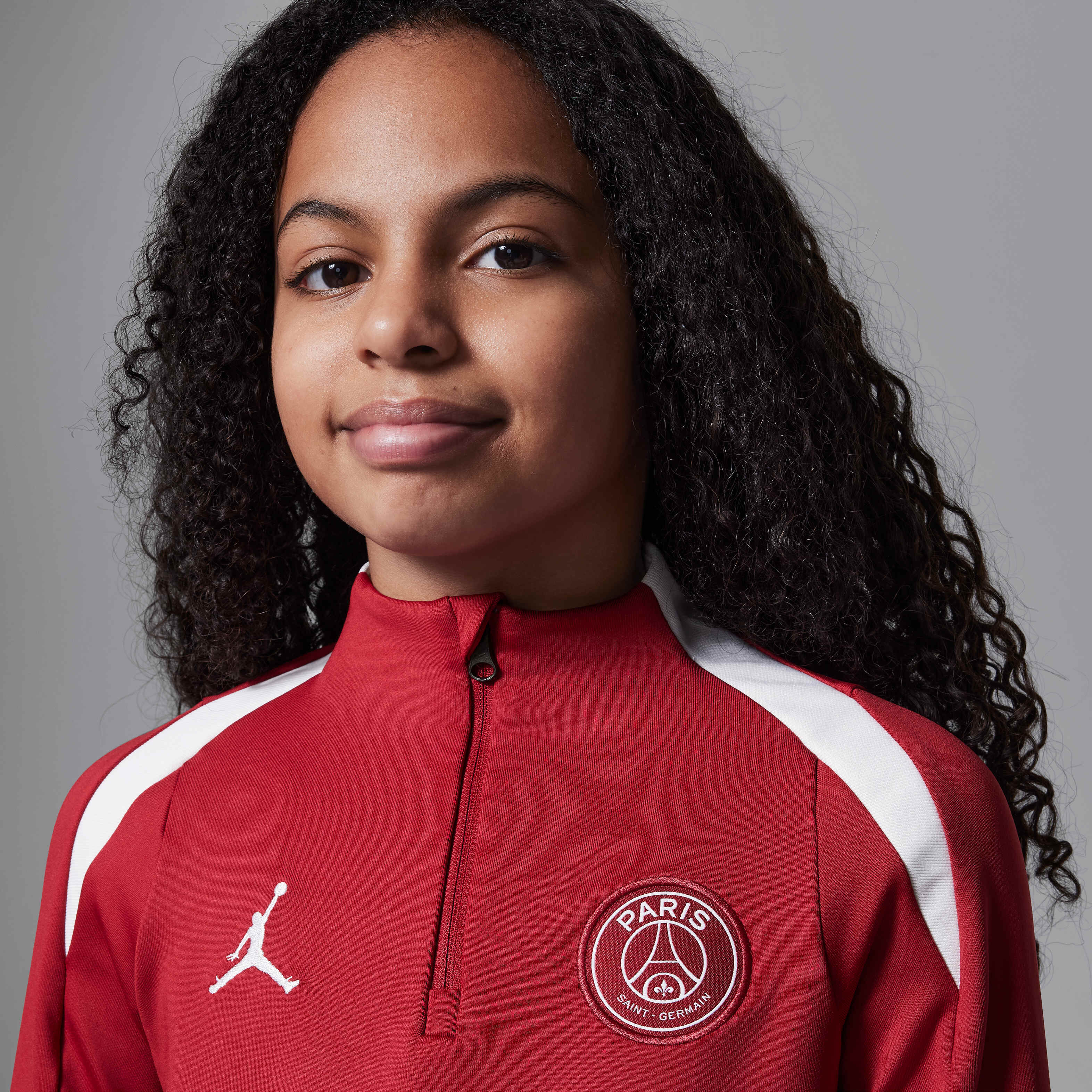 Paris Saint-Germain Strike Fourth image number 2