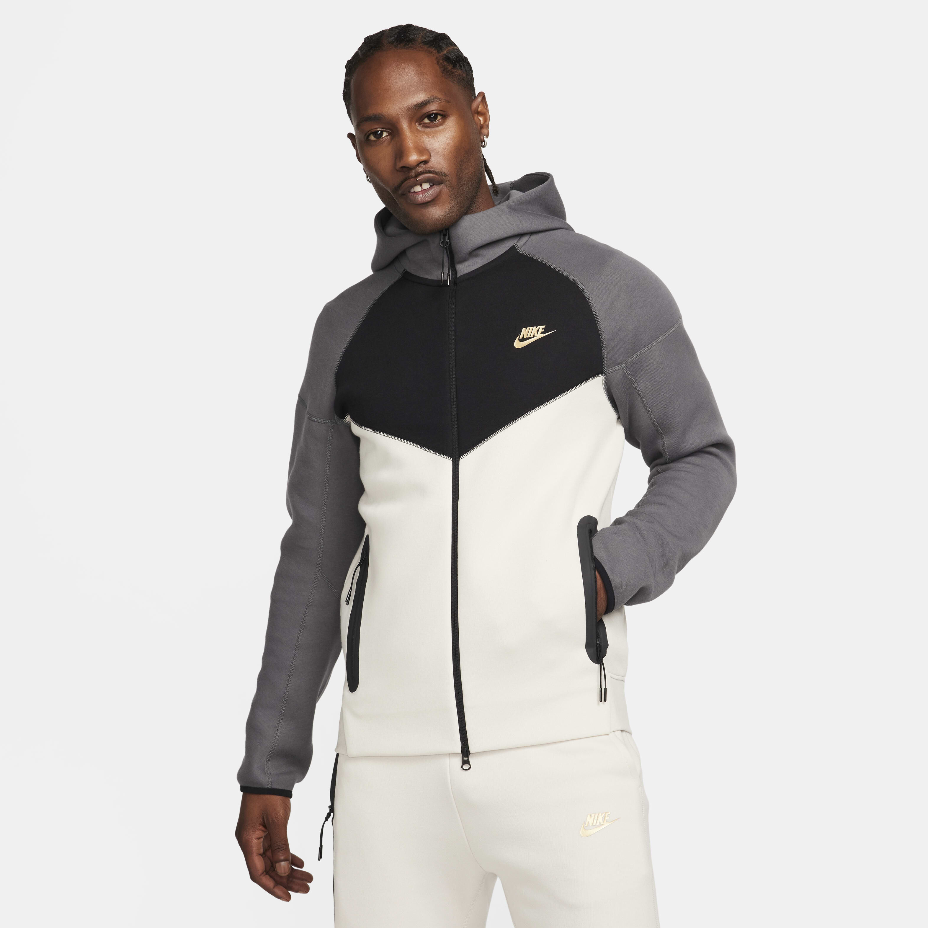 Nike metallic windrunner top