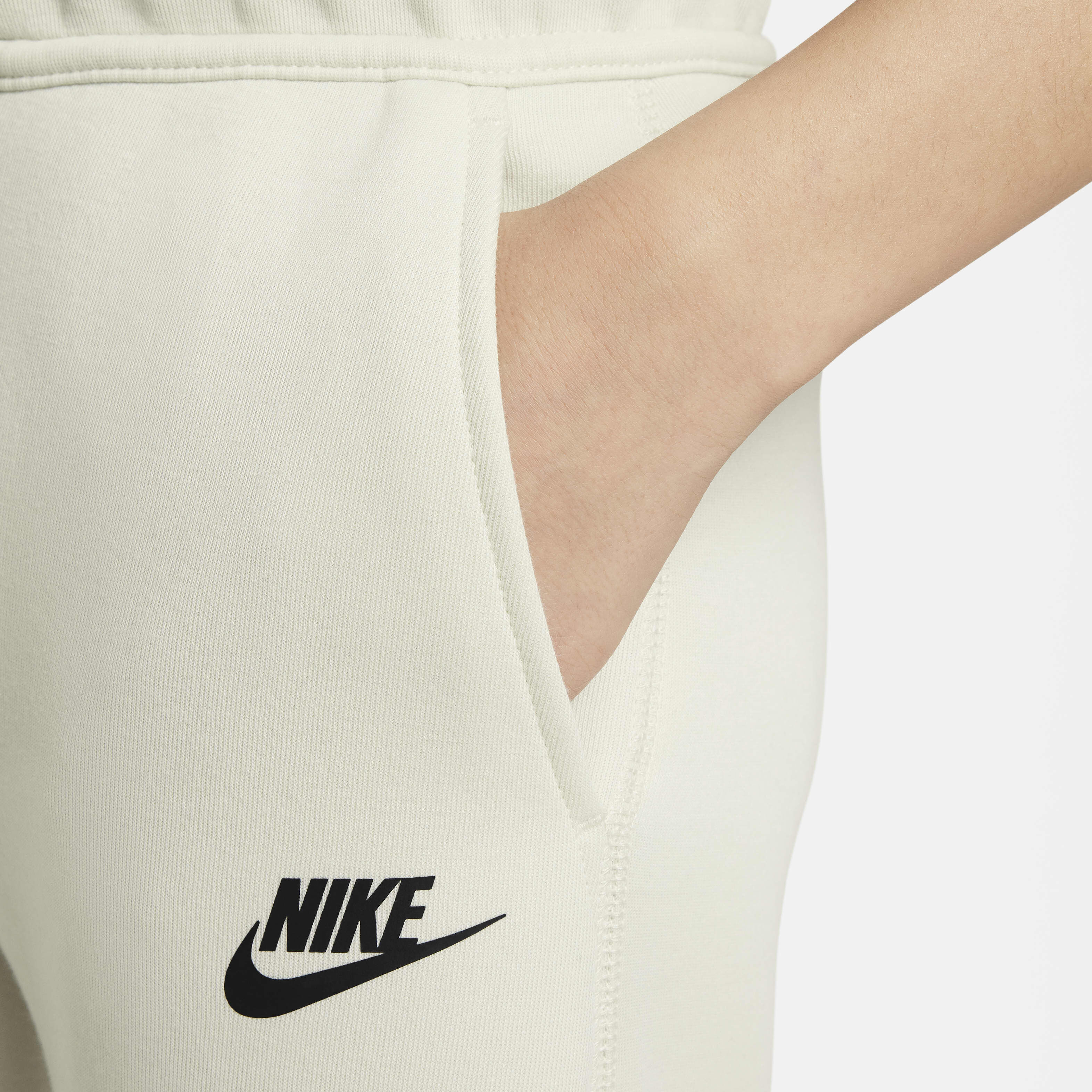 Nike Sportswear Tech Fleece image number 3