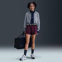 نايكي برو فليس