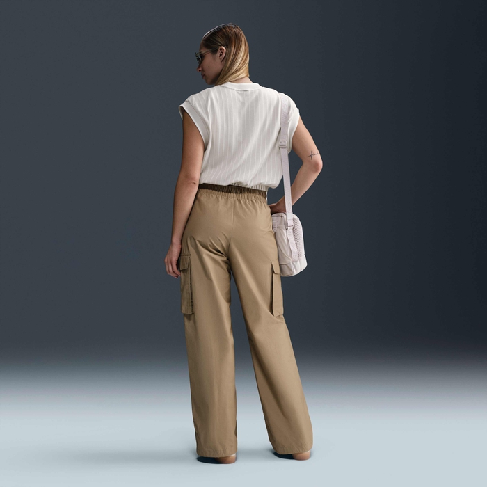 نايكي سبورتسوير كوليكشن image number 4 نايكي سبورتسوير كوليكشن image number 4