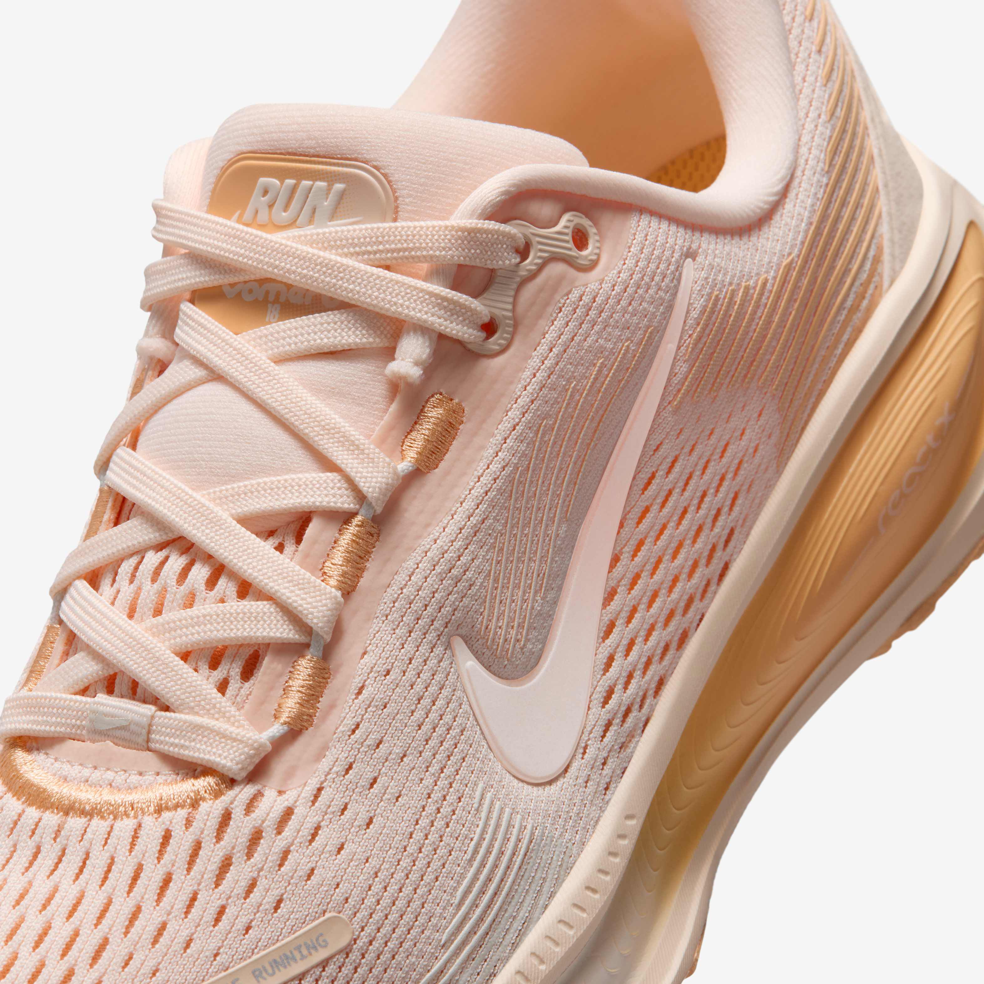 Nike Vomero 18 image number 6