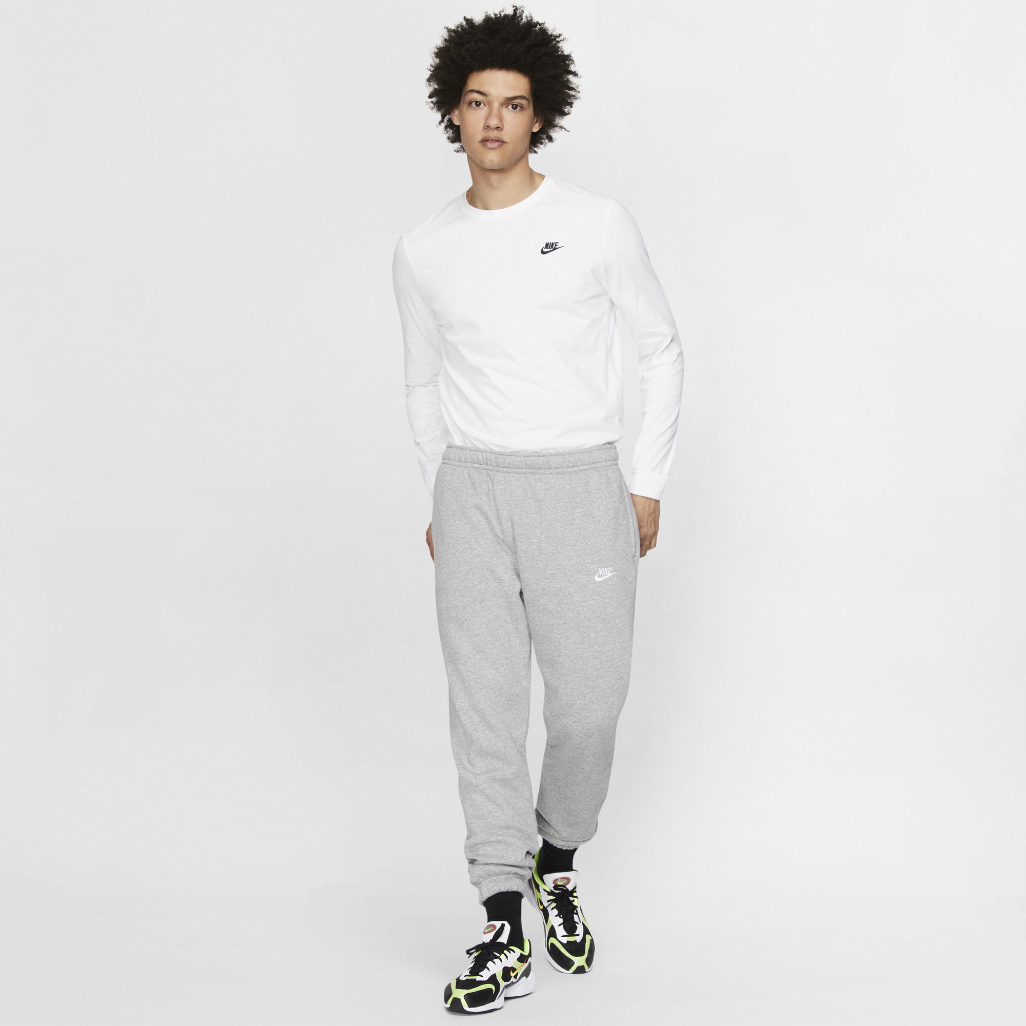 Nike sportswear club fleece gris deals