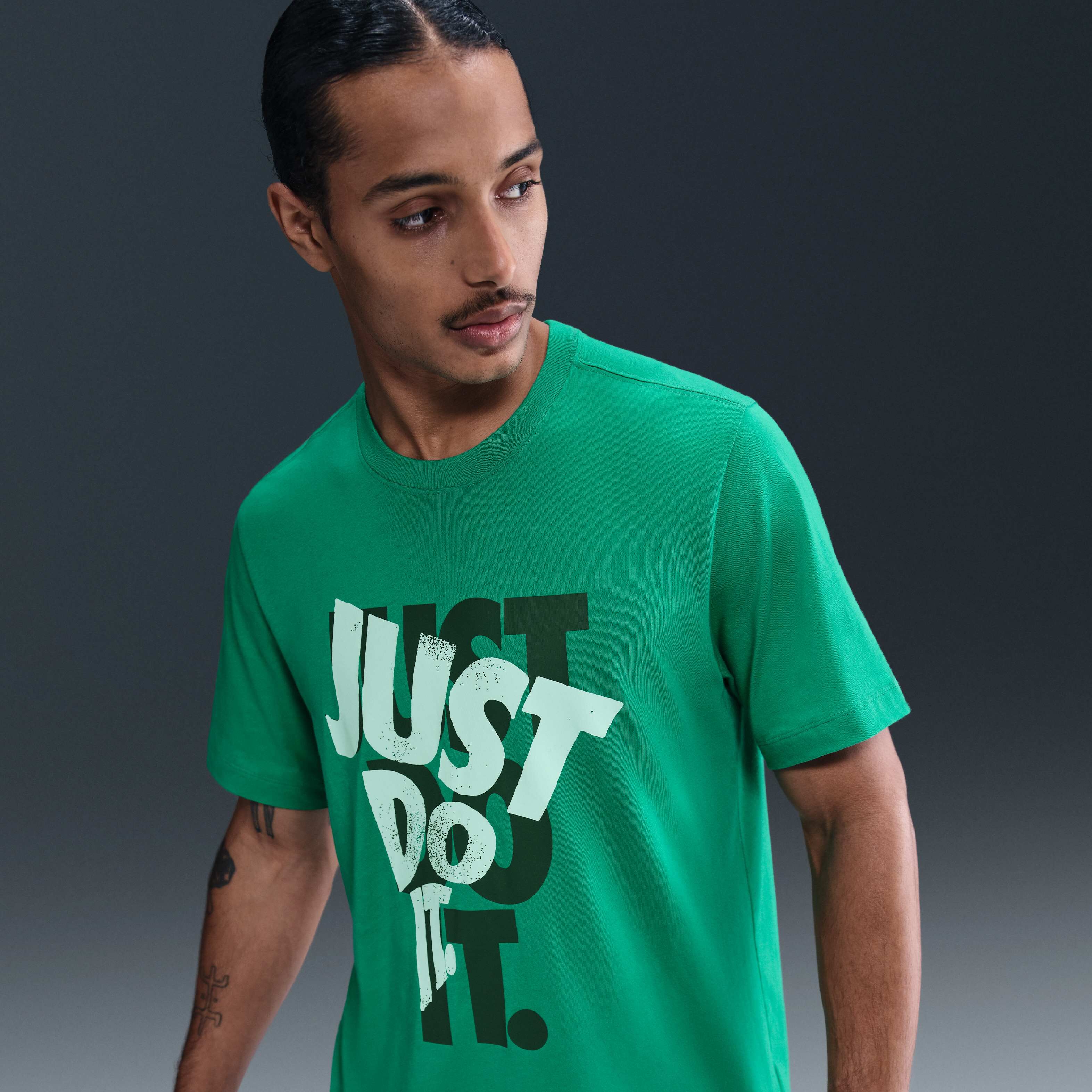 نايكي سبورتسوير image number 0