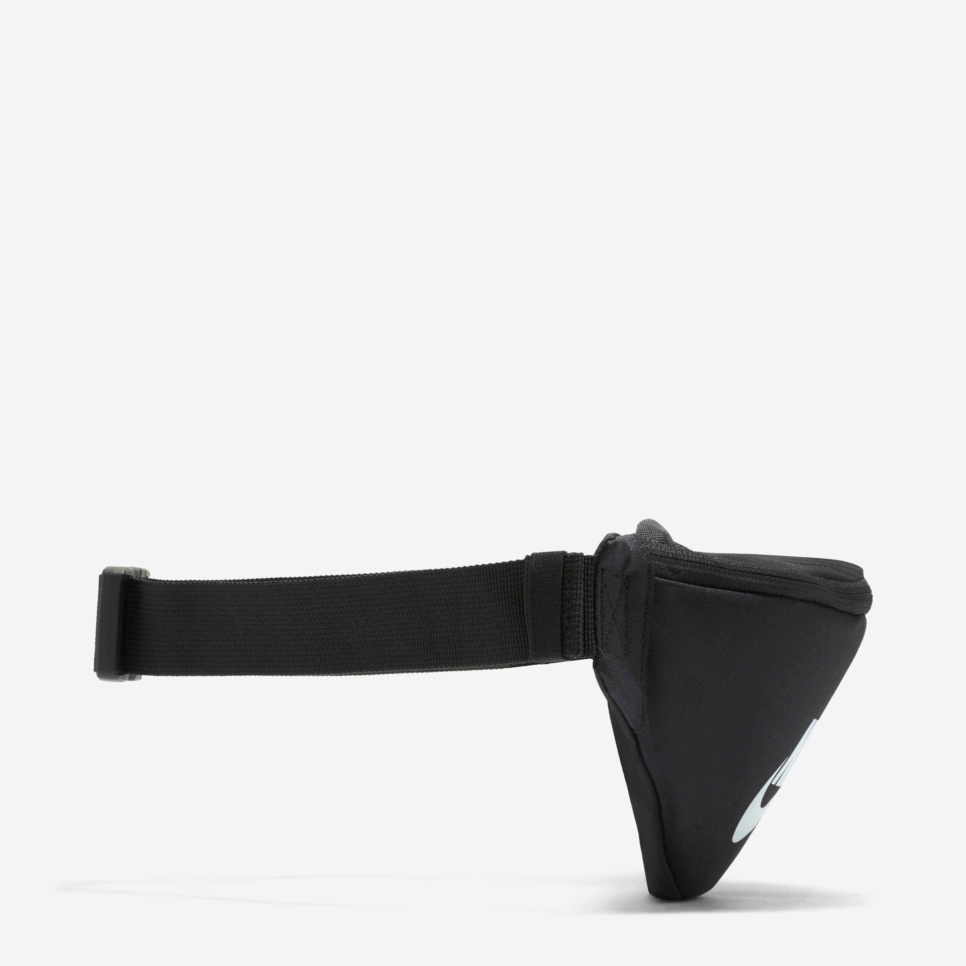 Nike Heritage image number 2