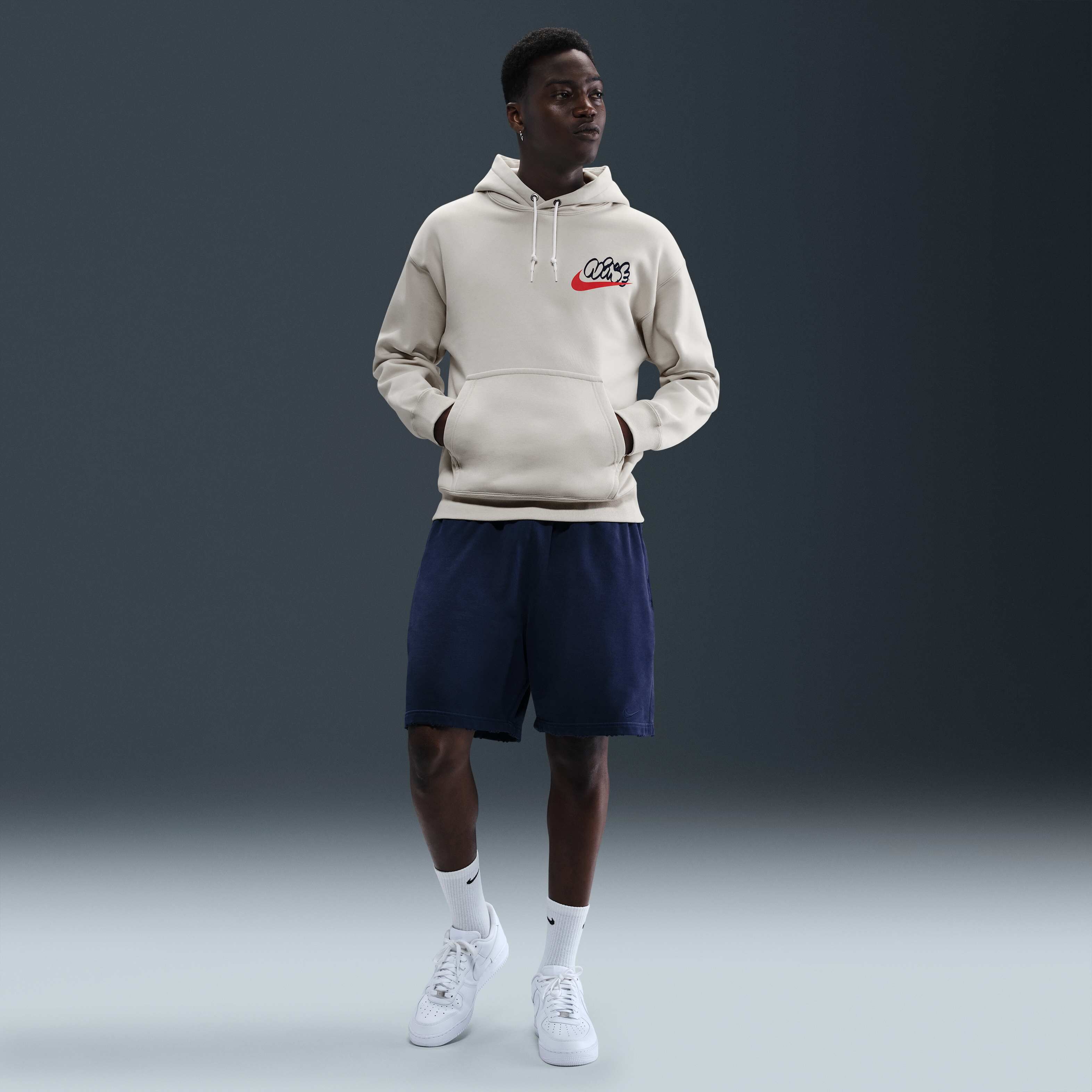 Nike Solo Swoosh image number 3