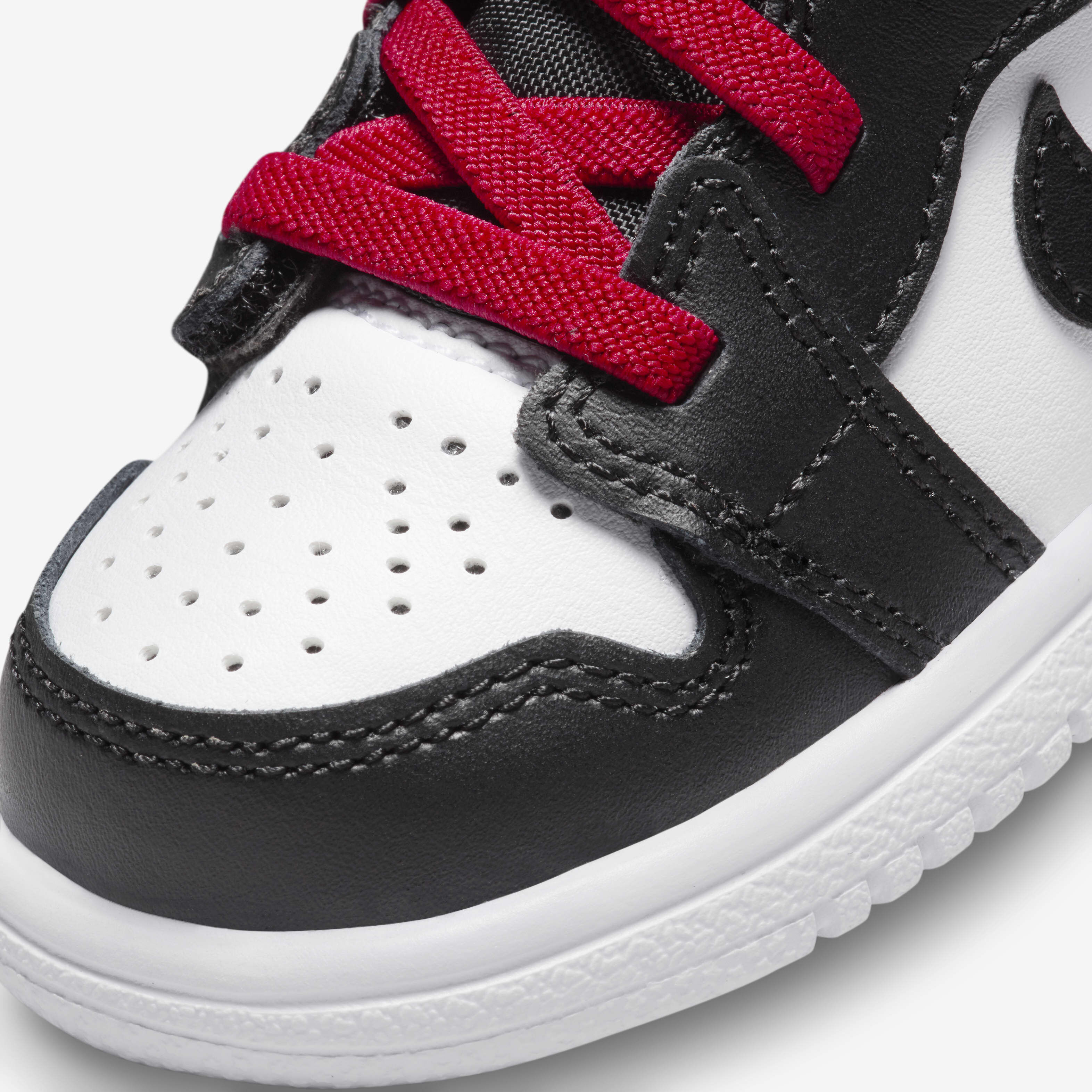 Jordan 1 Mid Alt image number 6