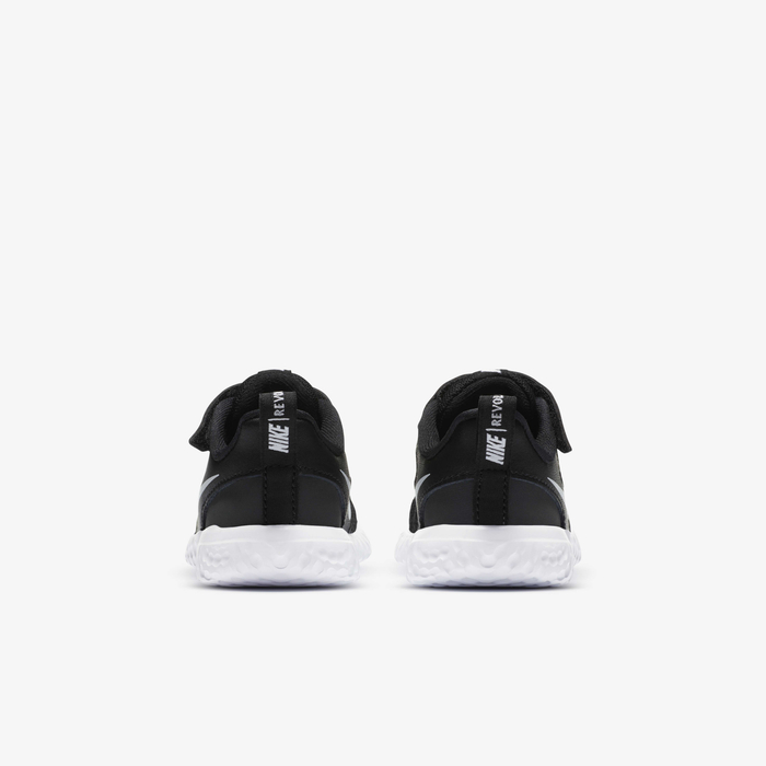 نايكي ريفوليوشن 5 image number 5 نايكي ريفوليوشن 5 image number 5