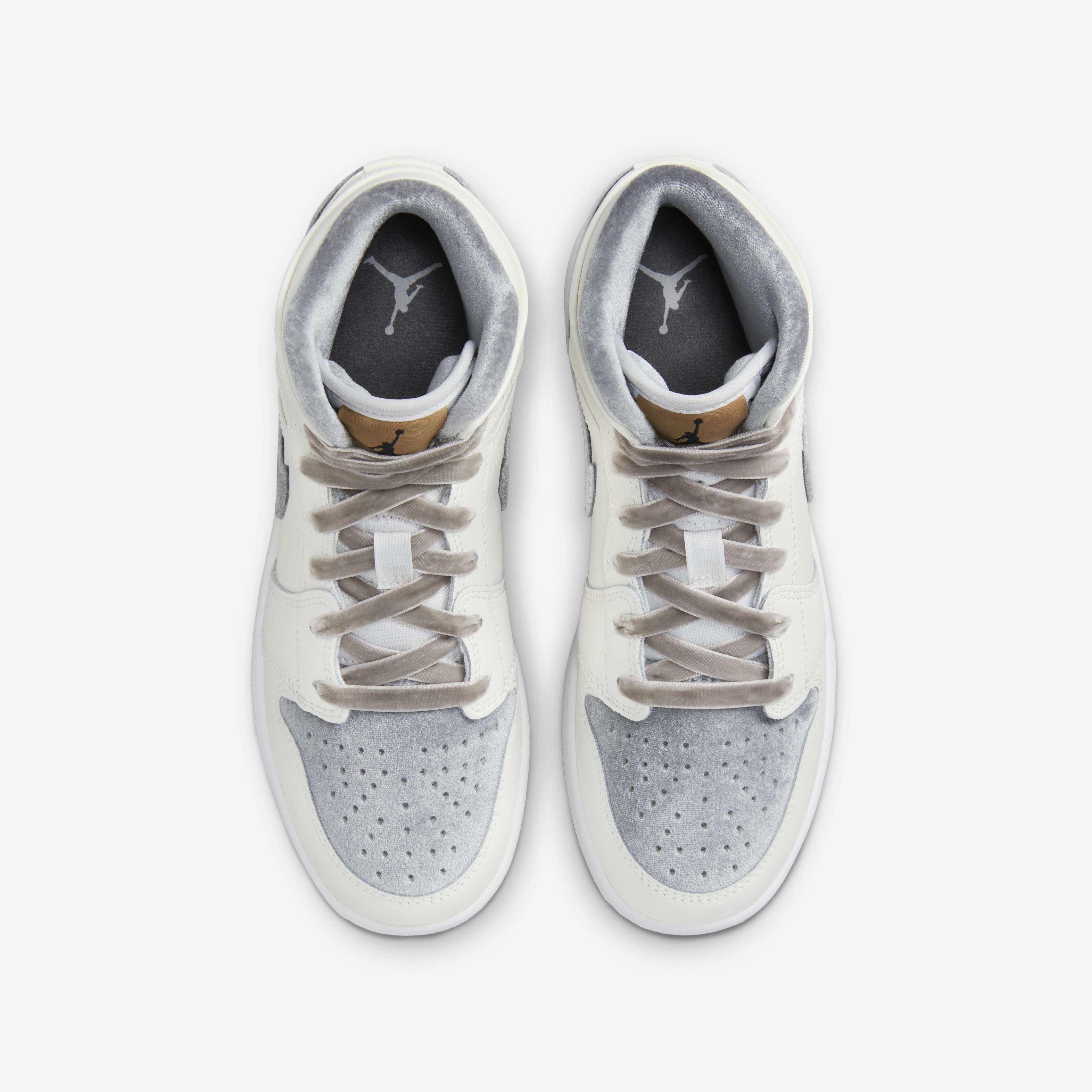 Air Jordan 1 Mid SE image number 3