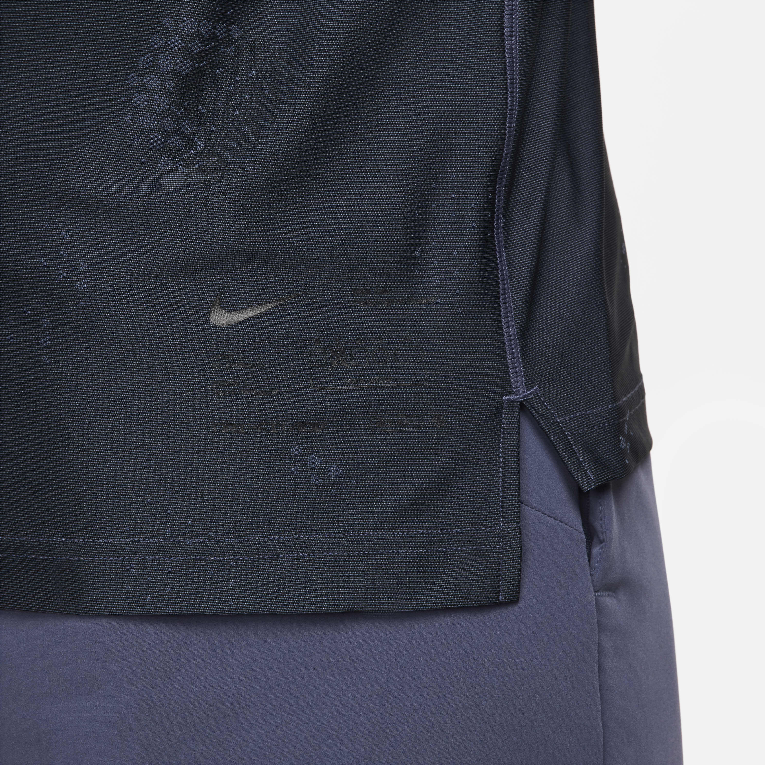 Nike APS image number 4