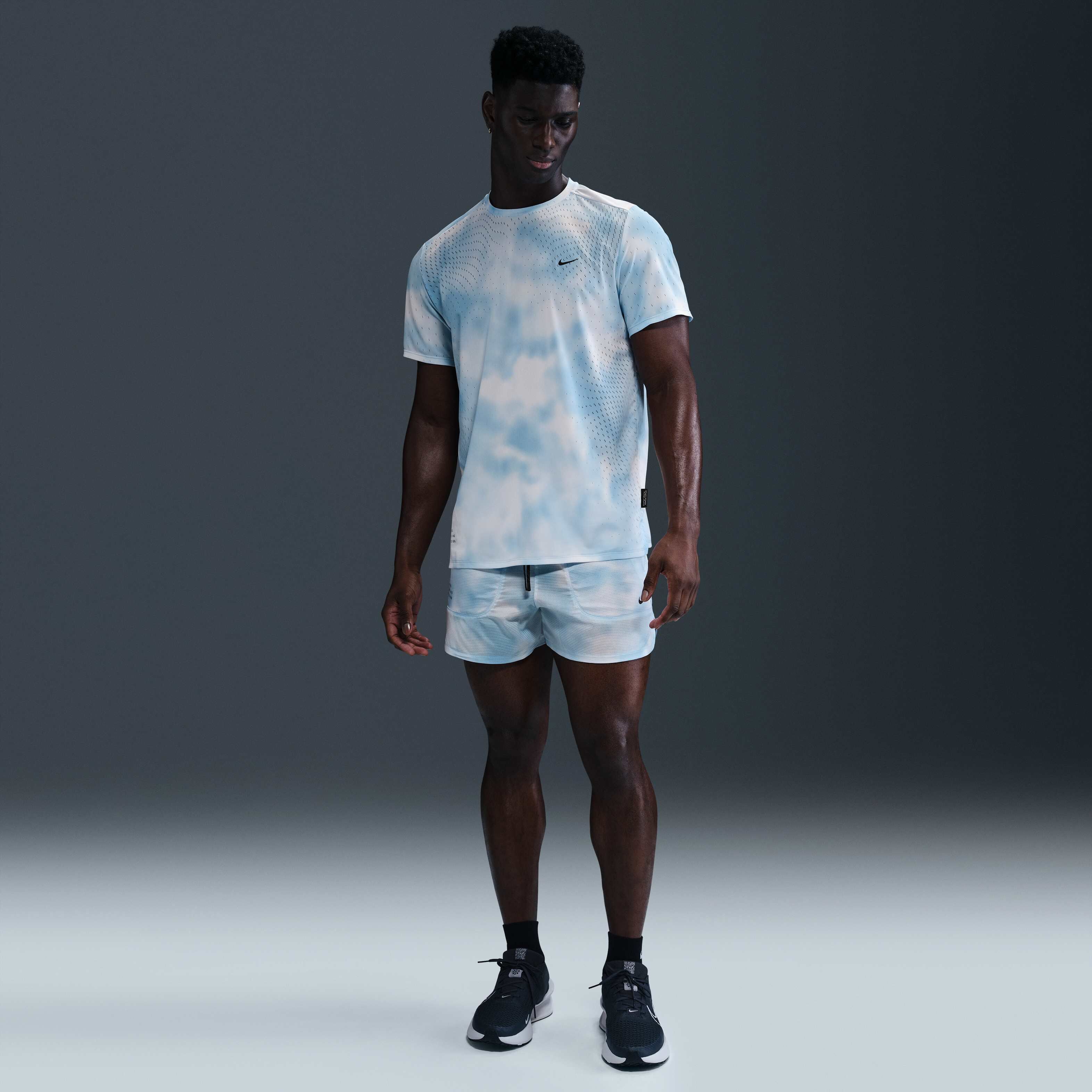 Nike Running Division Breathe image number 3