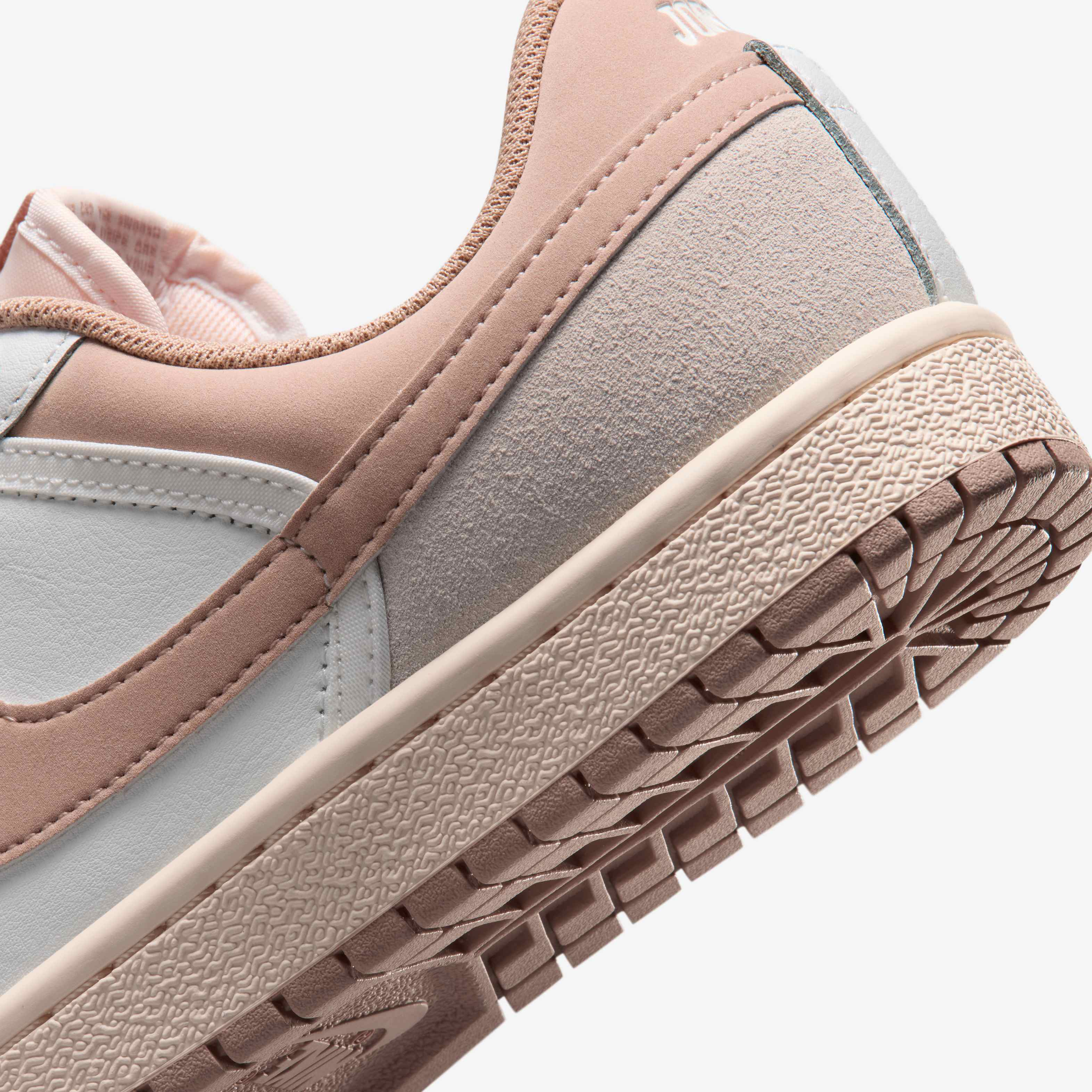 Air Jordan Skyline Low image number 18
