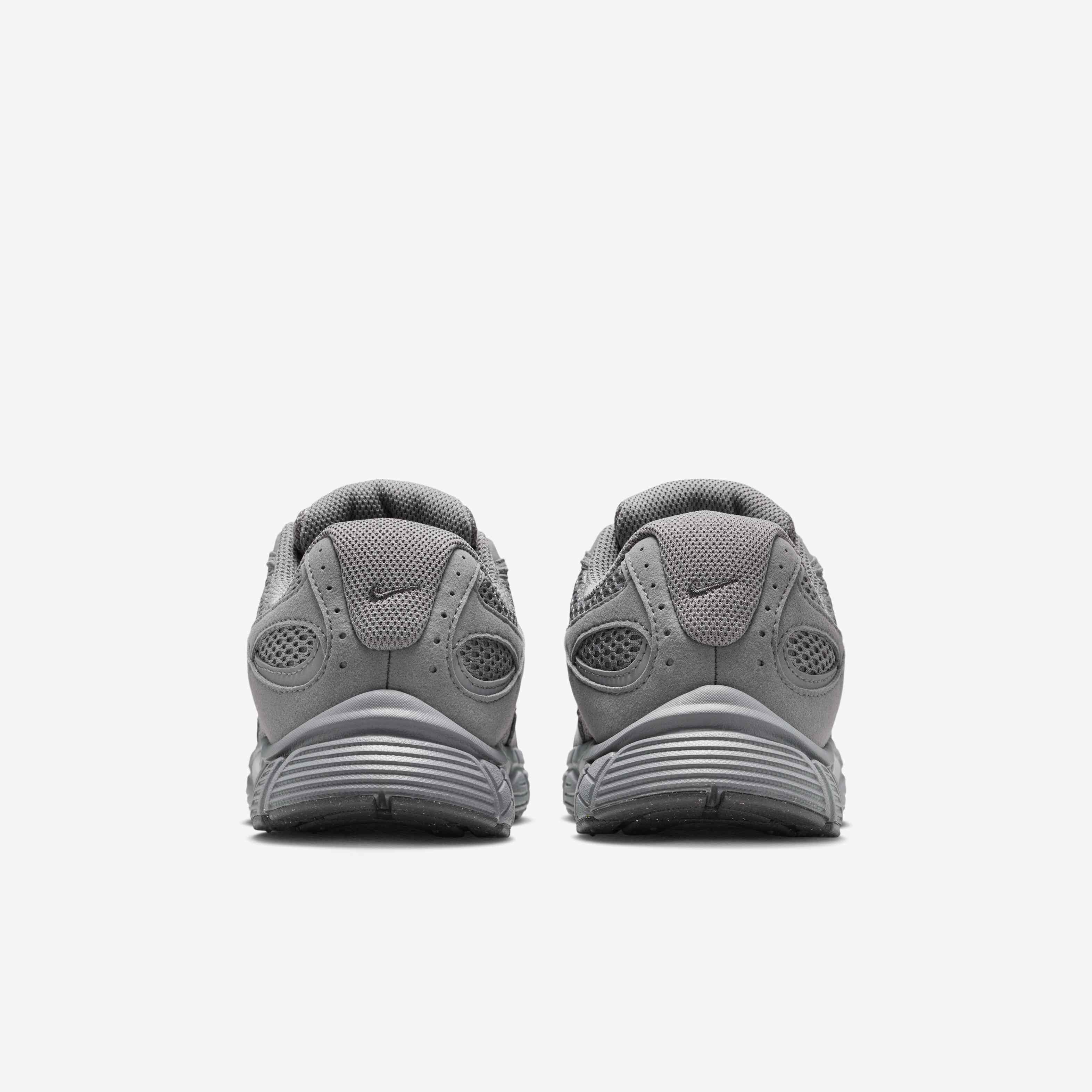 نايكي V5 رانر سويد image number 5