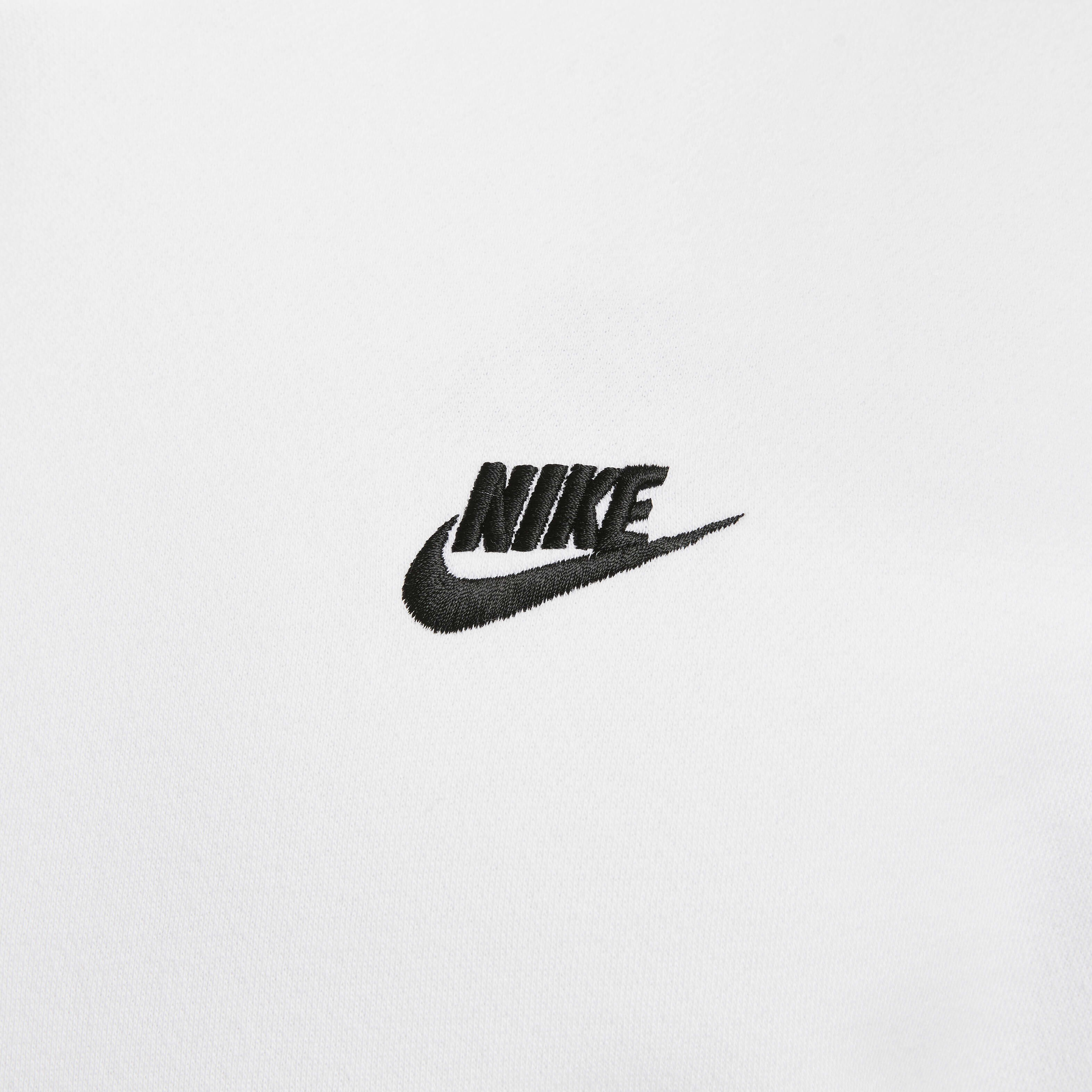 Logo nike sportswear store
