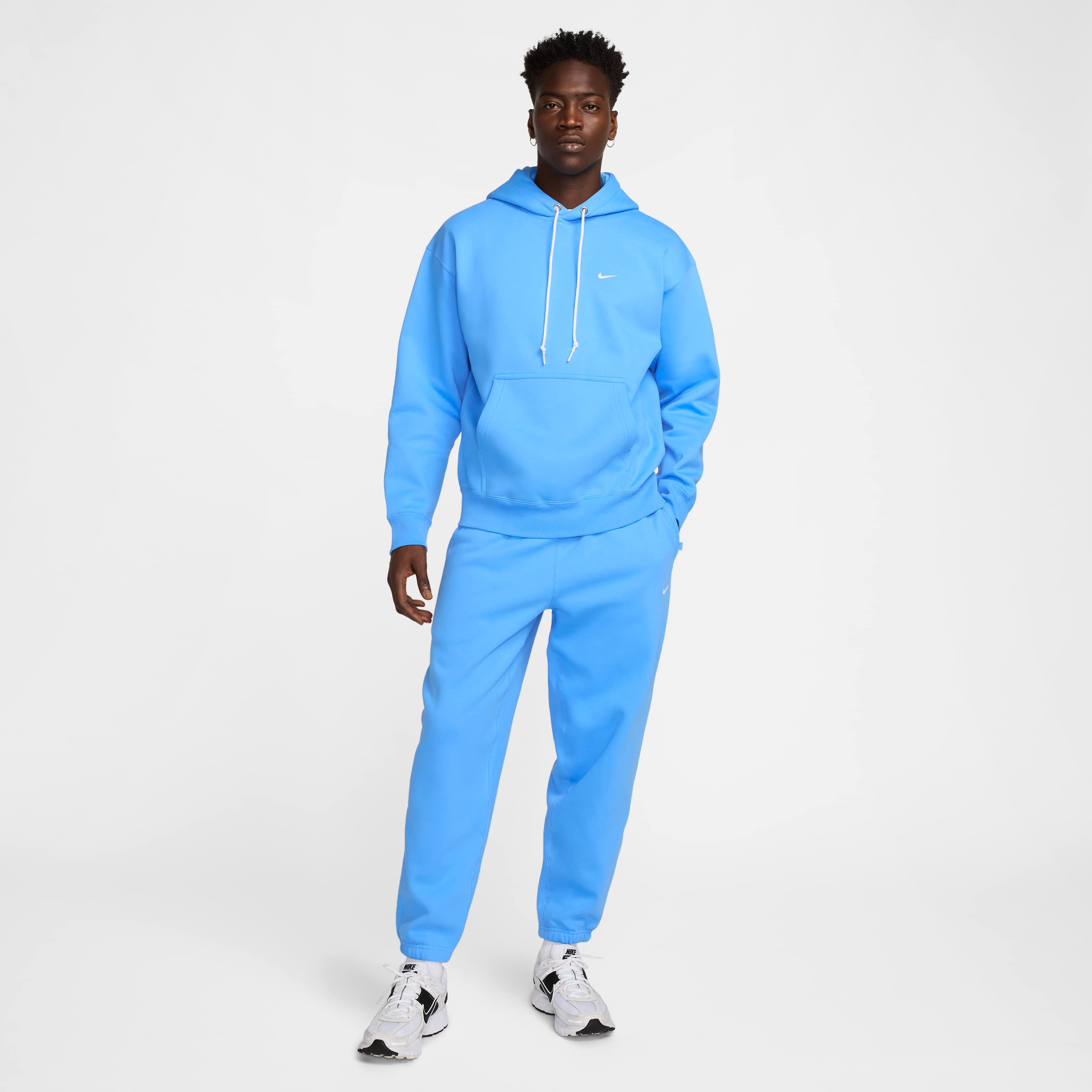 نايكي سولو سووش image number 6