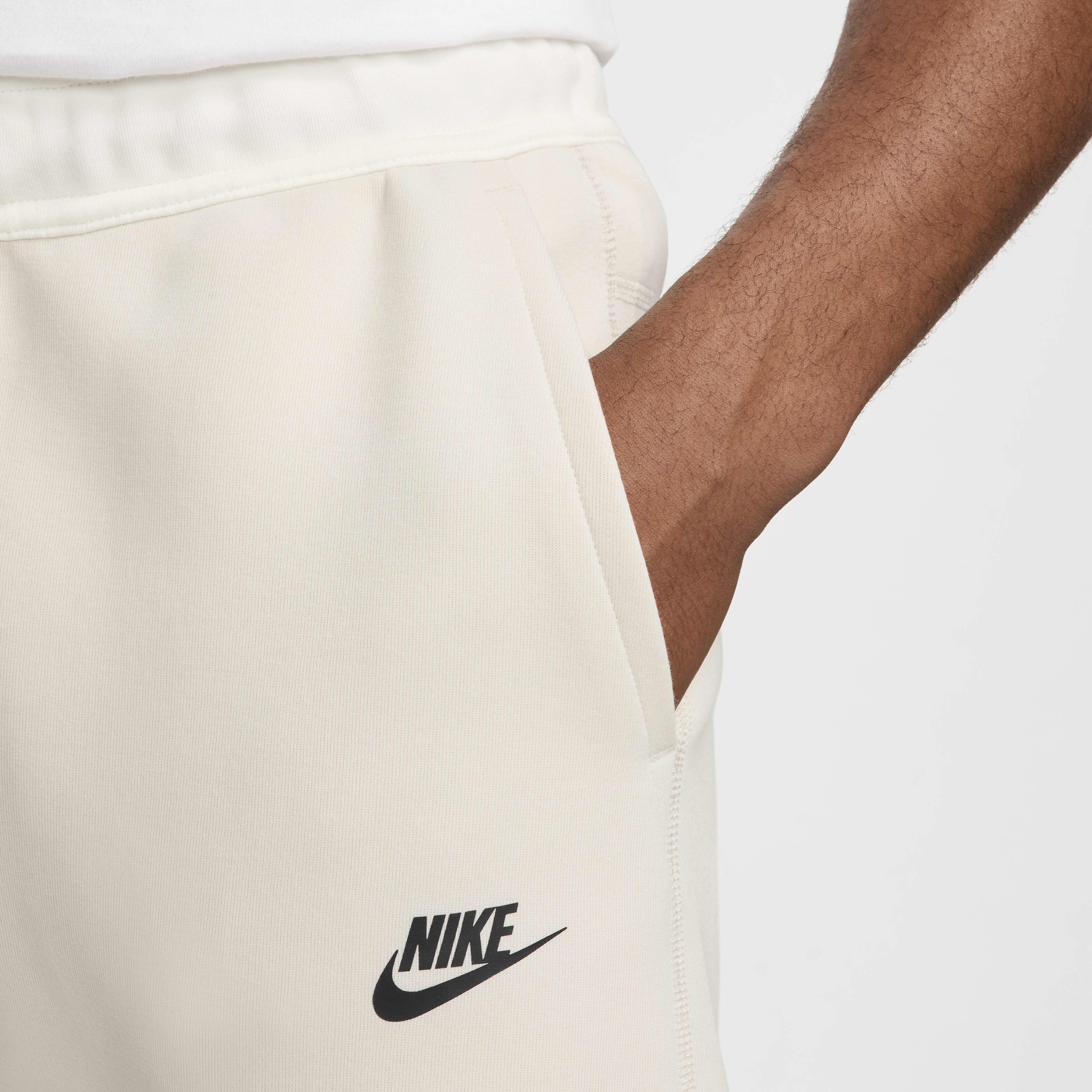 Nike Sportswear Tech Fleece image number 3