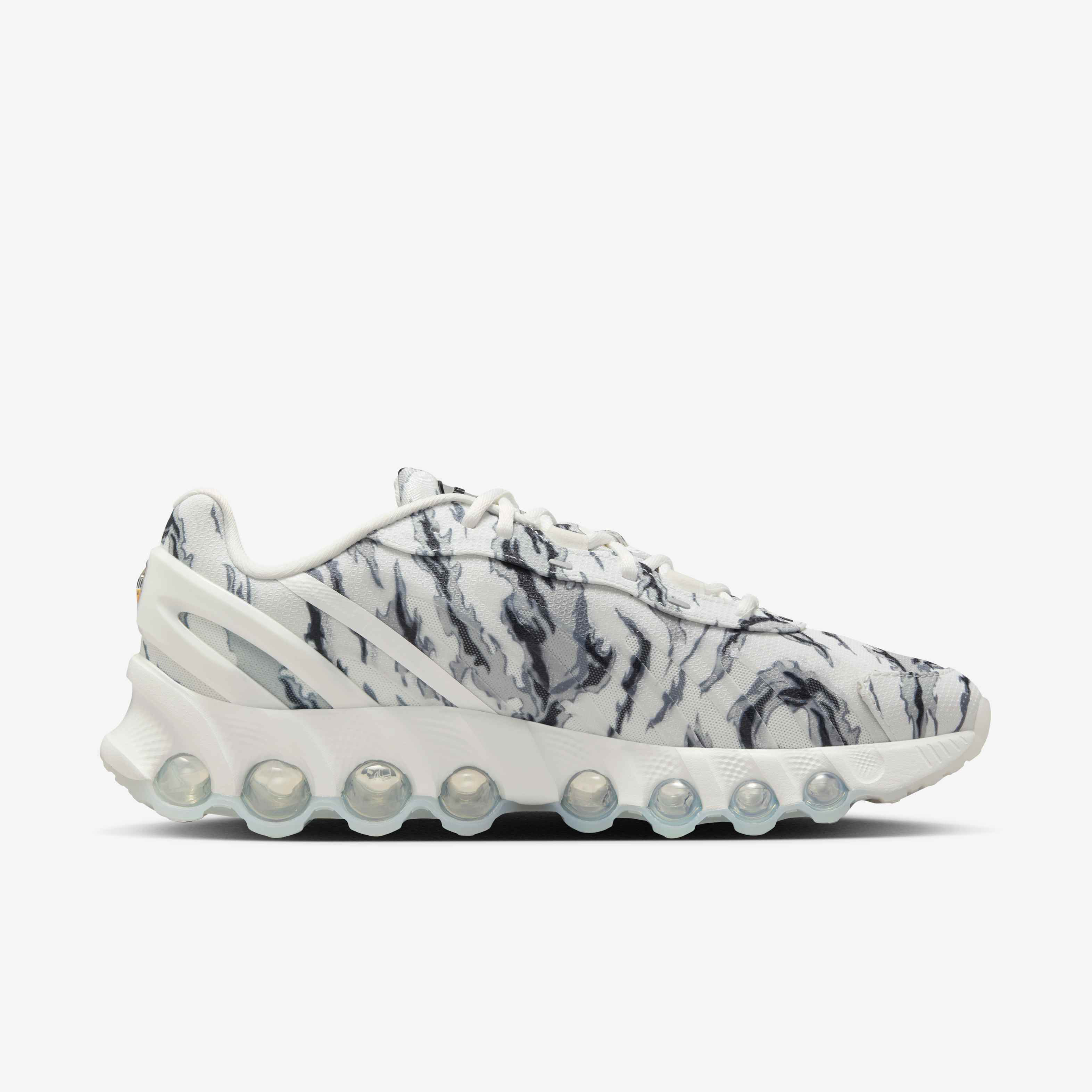 Nike Air Max Dn8 Premium image number 2