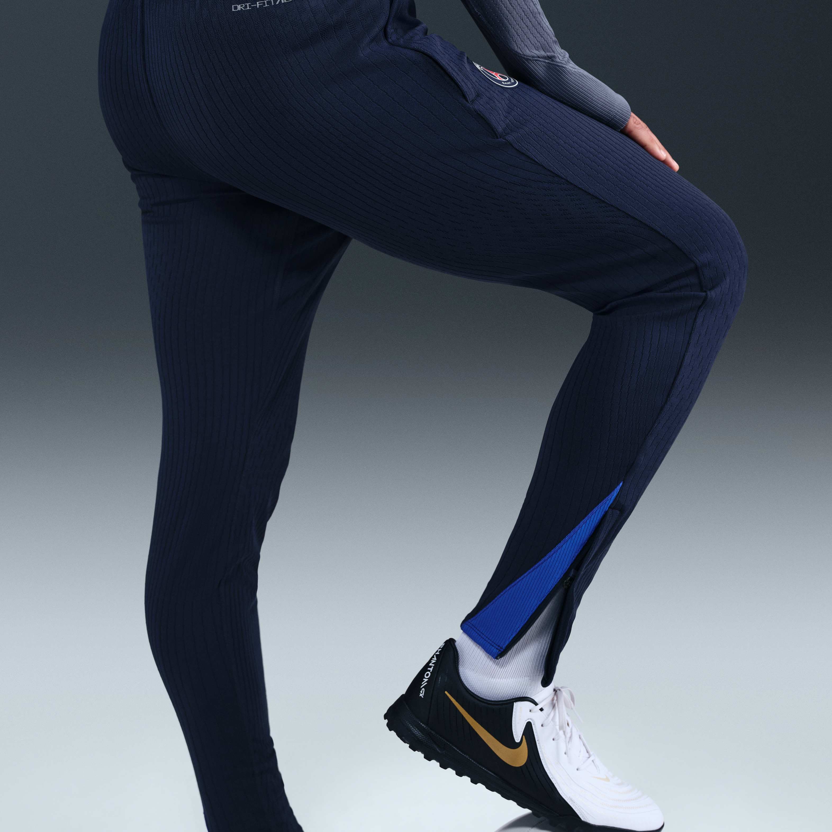 Paris Saint-Germain Strike Elite image number 2