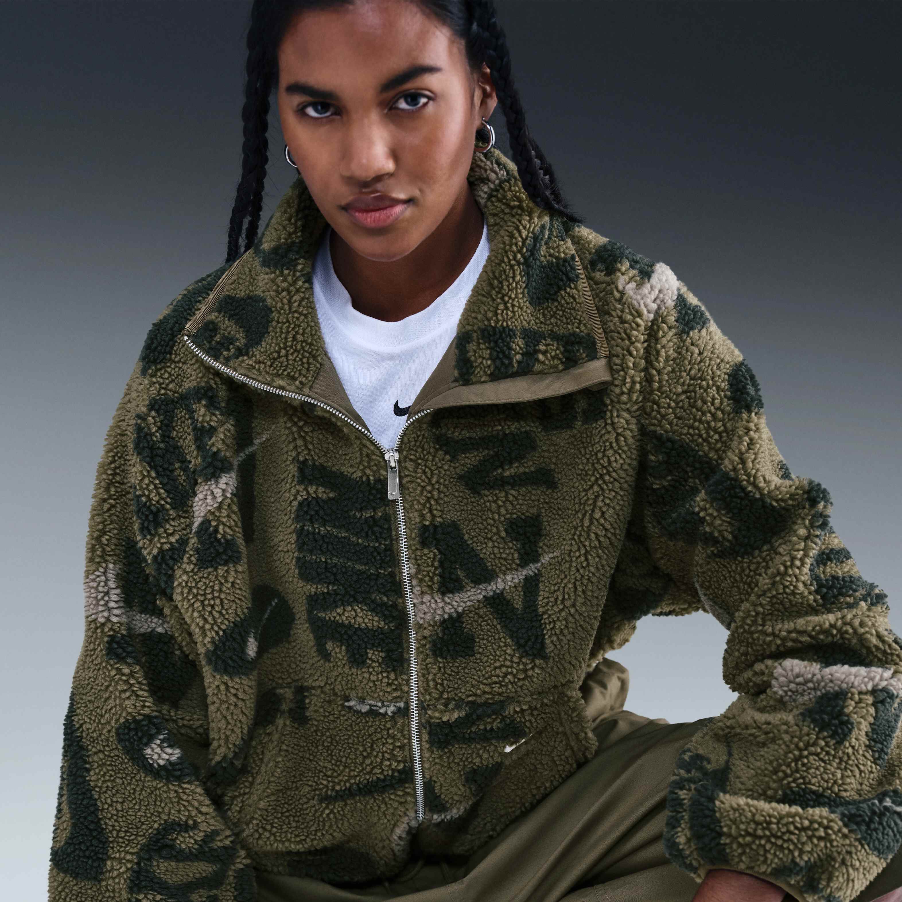 نايكي سبورتسوير image number 2